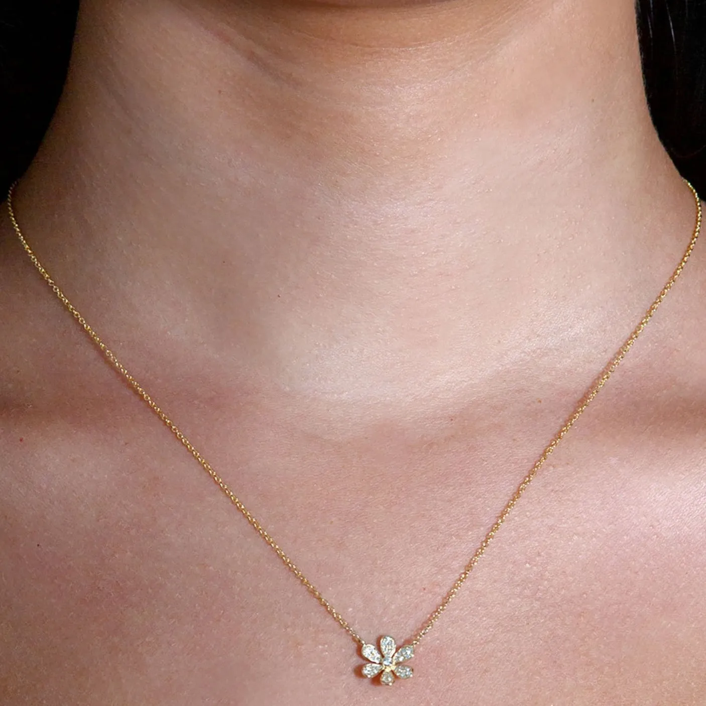 0.12 ctw Diamond Flower Necklace Pendant