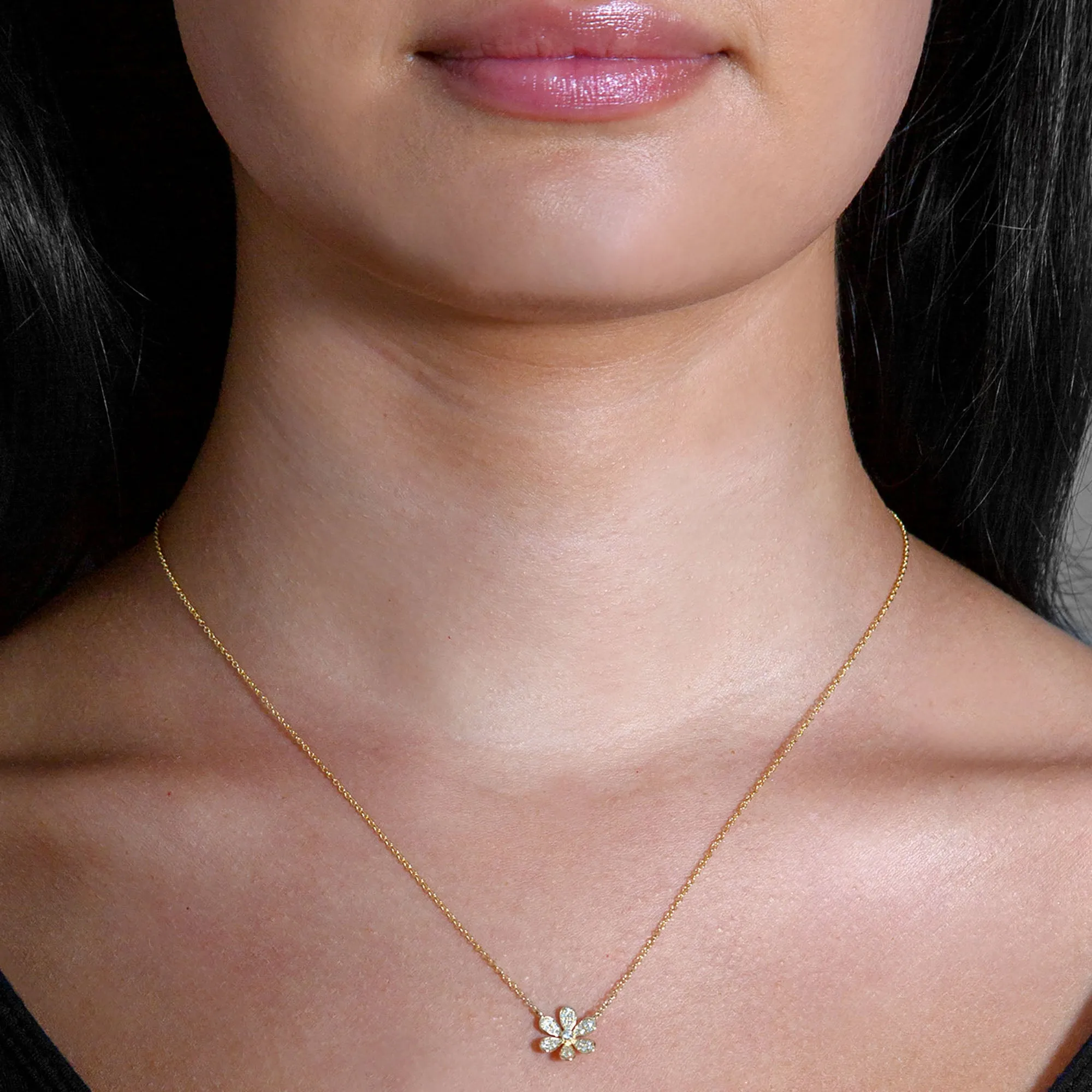 0.12 ctw Diamond Flower Necklace Pendant