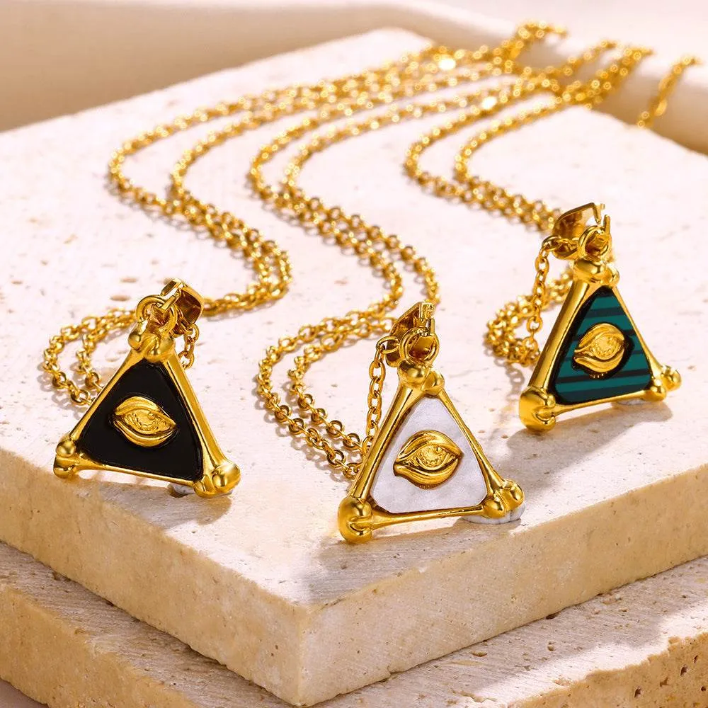 18k External Gaze Gold Necklace