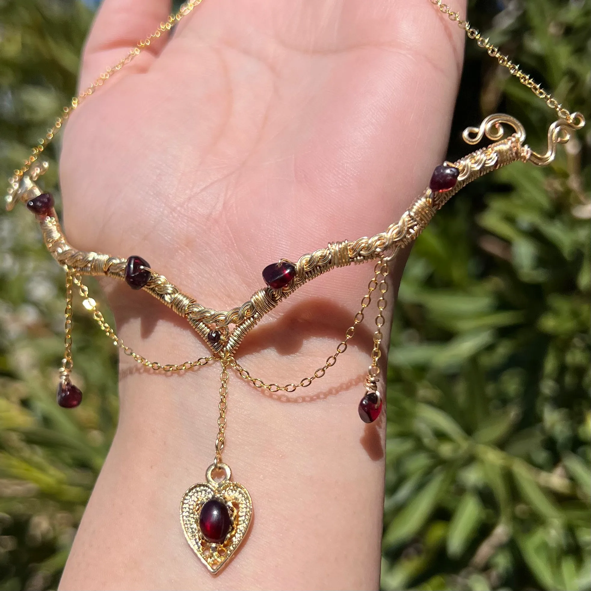 Astraea in Garnet✵