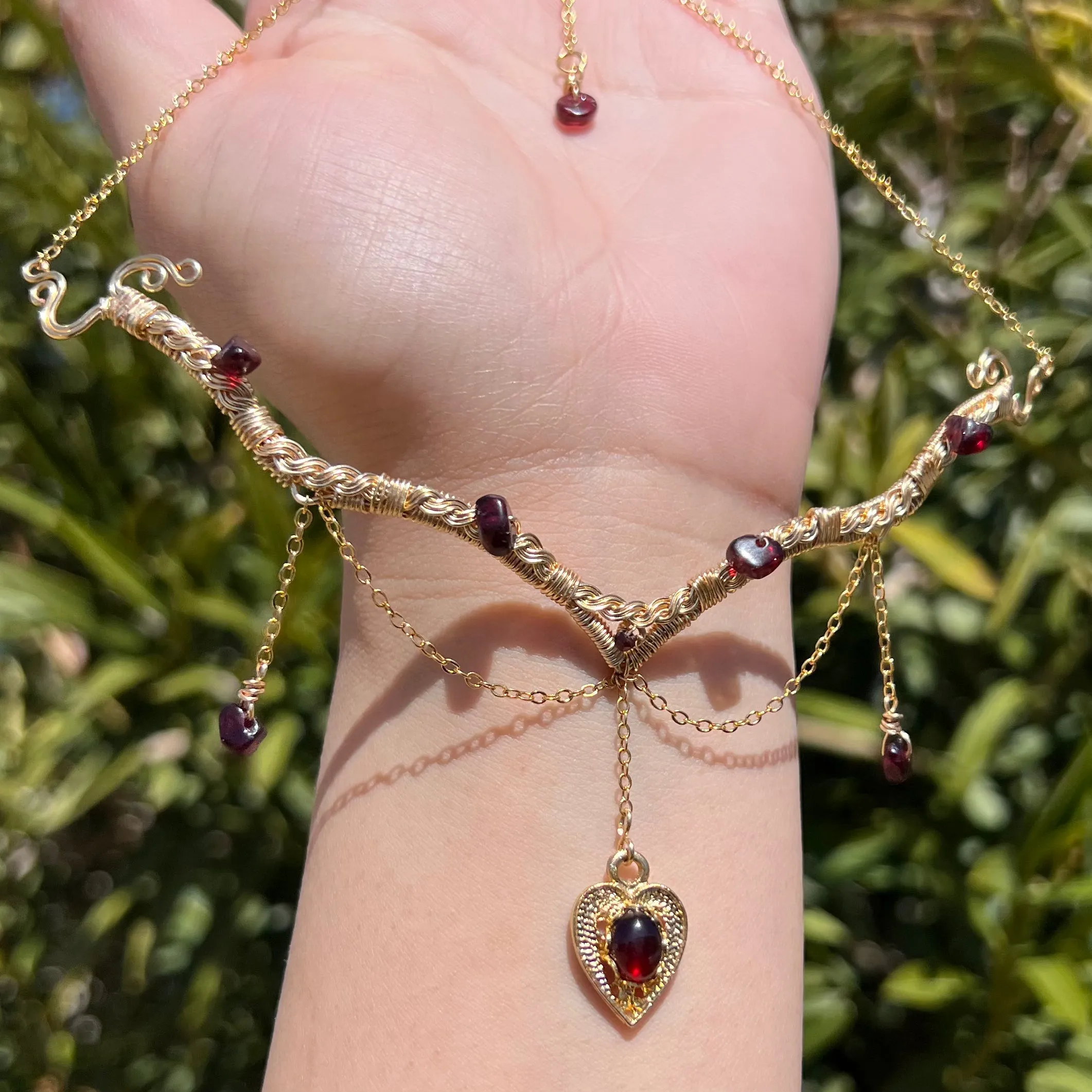 Astraea in Garnet✵