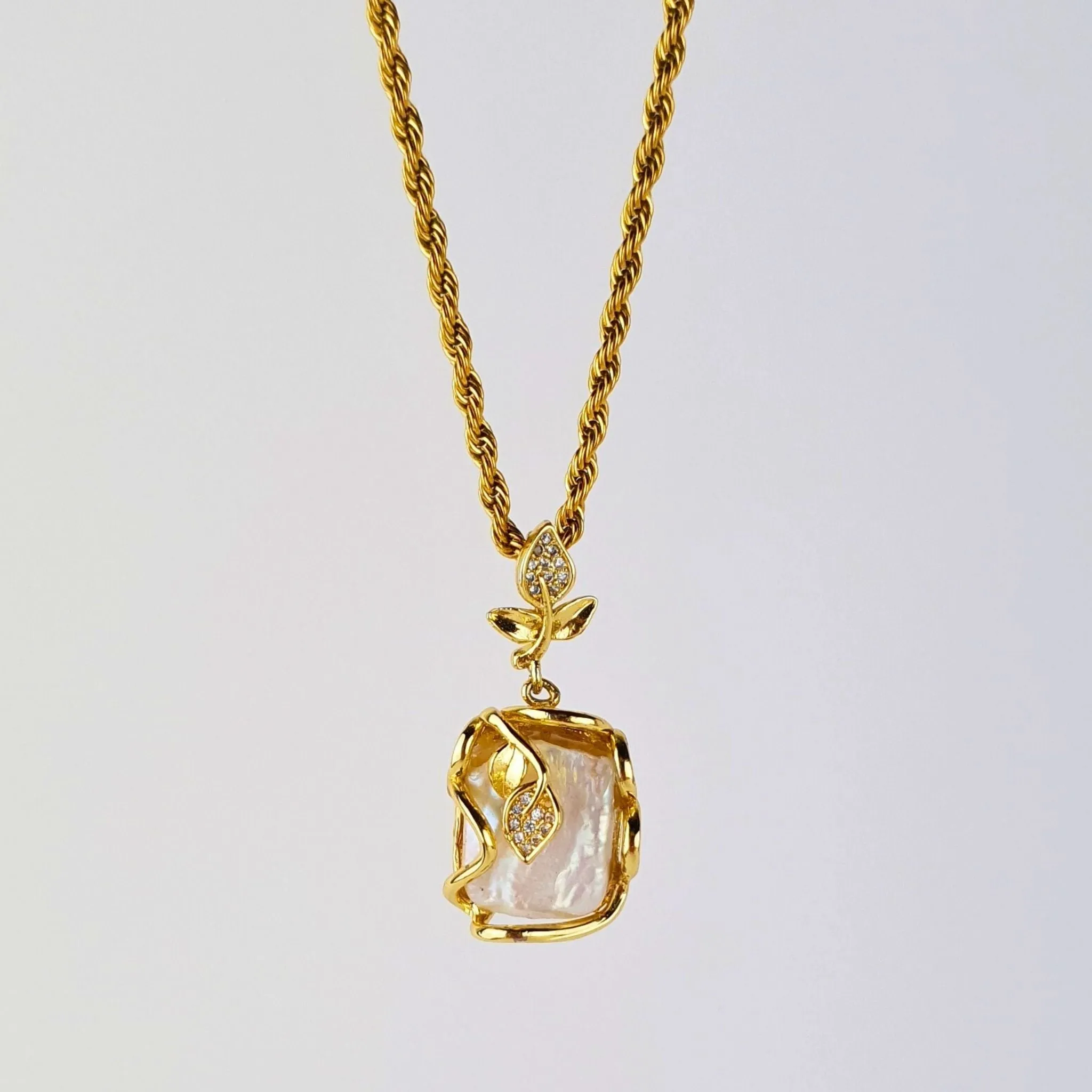 Baroque Pearl Necklace - Gold