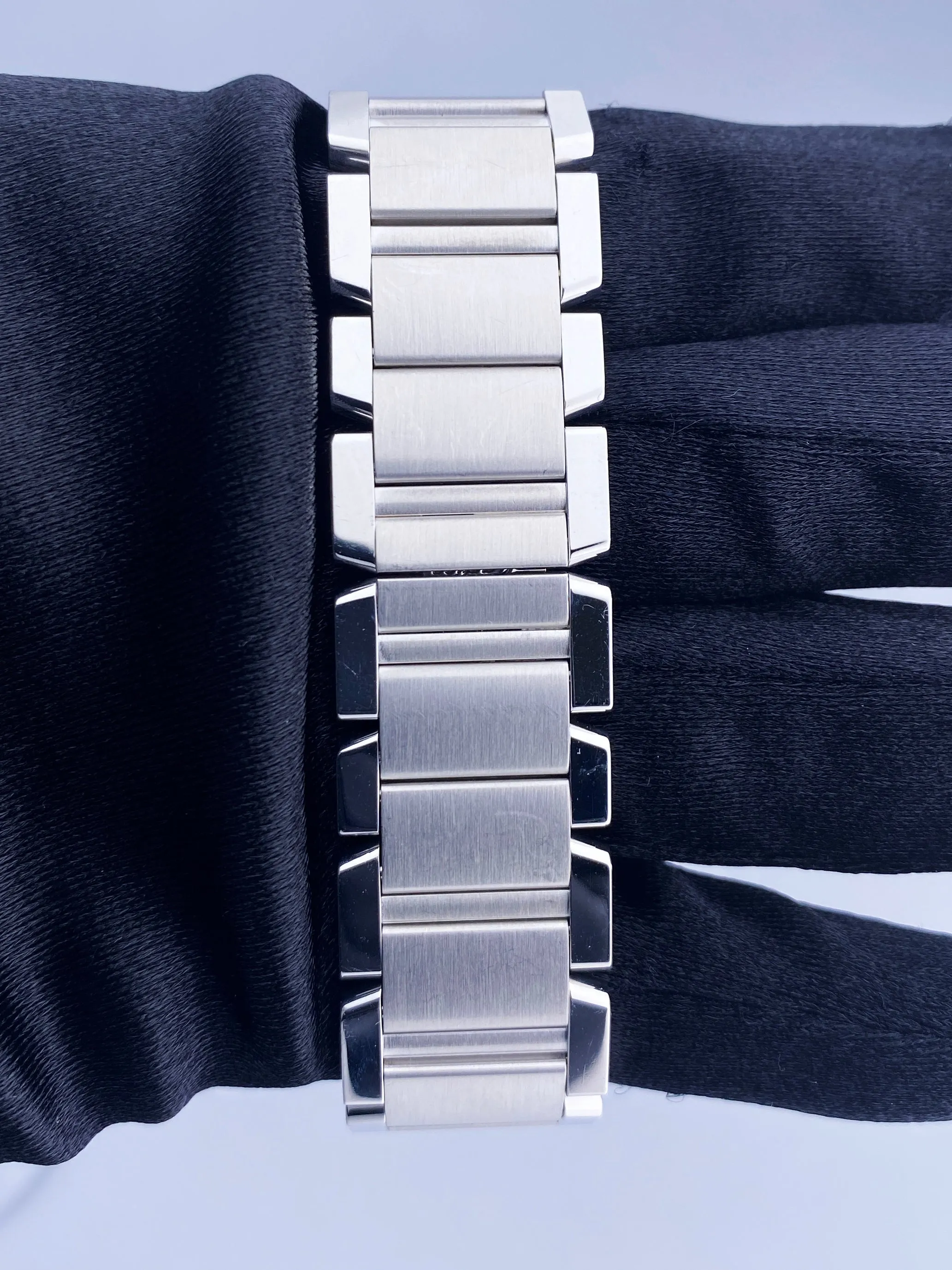 Cartier Tank Francaise WE1003S3 / 2366 18K White Gold Watch