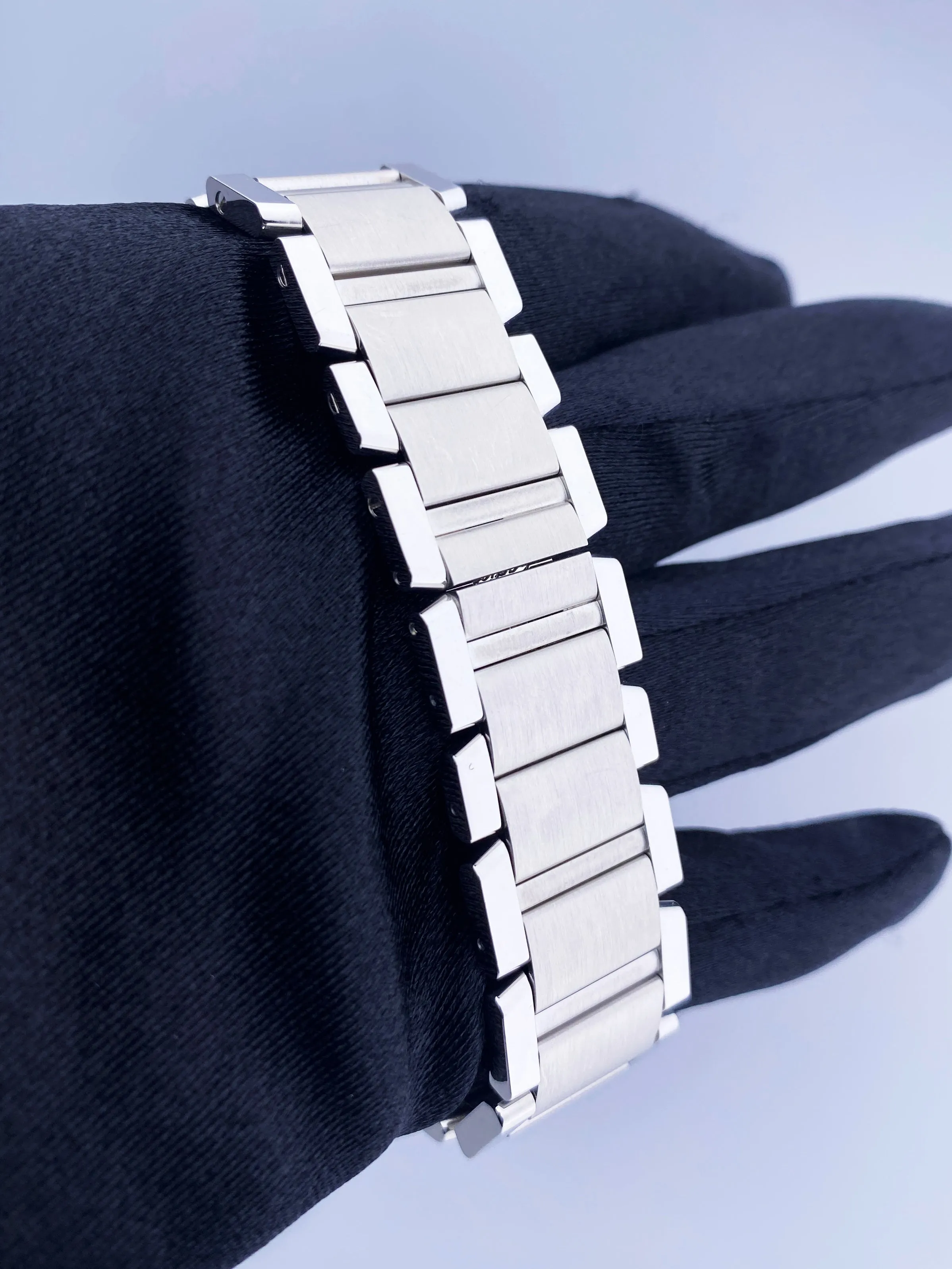 Cartier Tank Francaise WE1003S3 / 2366 18K White Gold Watch
