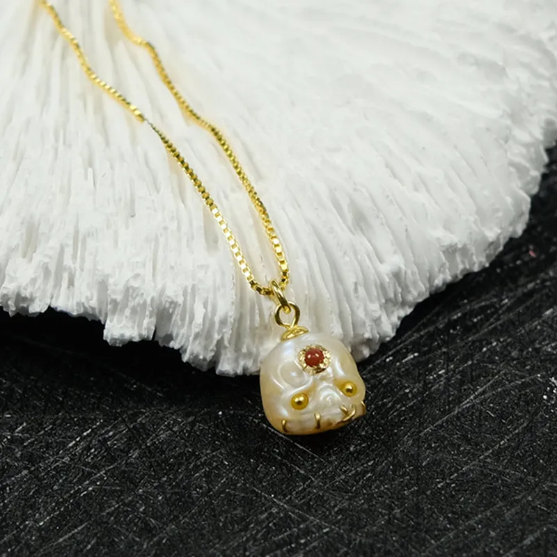 Carved Pearl Skull Śmaśana Gemstone Bead Necklace