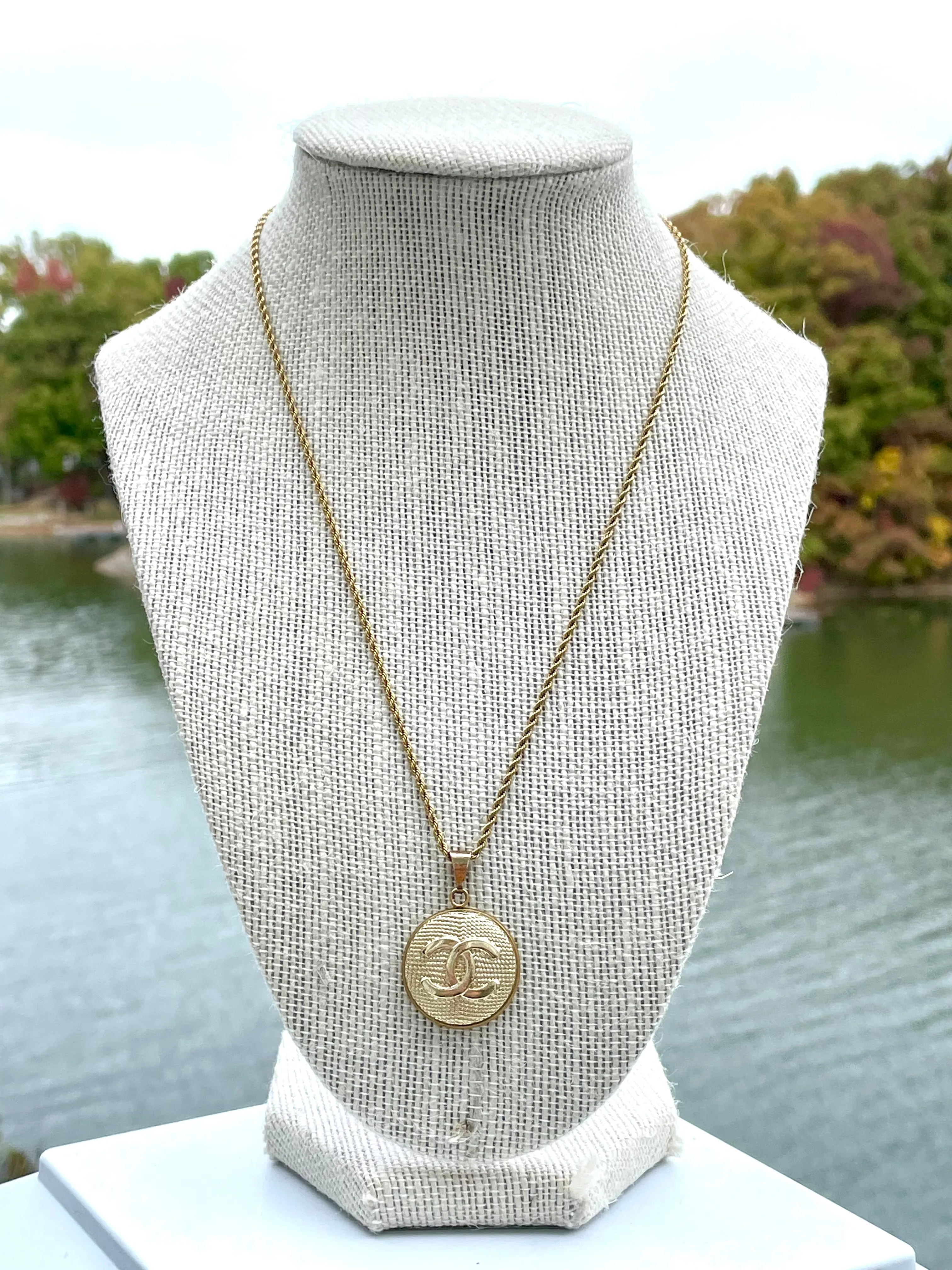 CC Oversized Pendant- GOLD