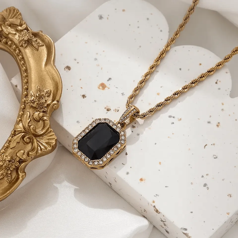 Classy Lady Necklace