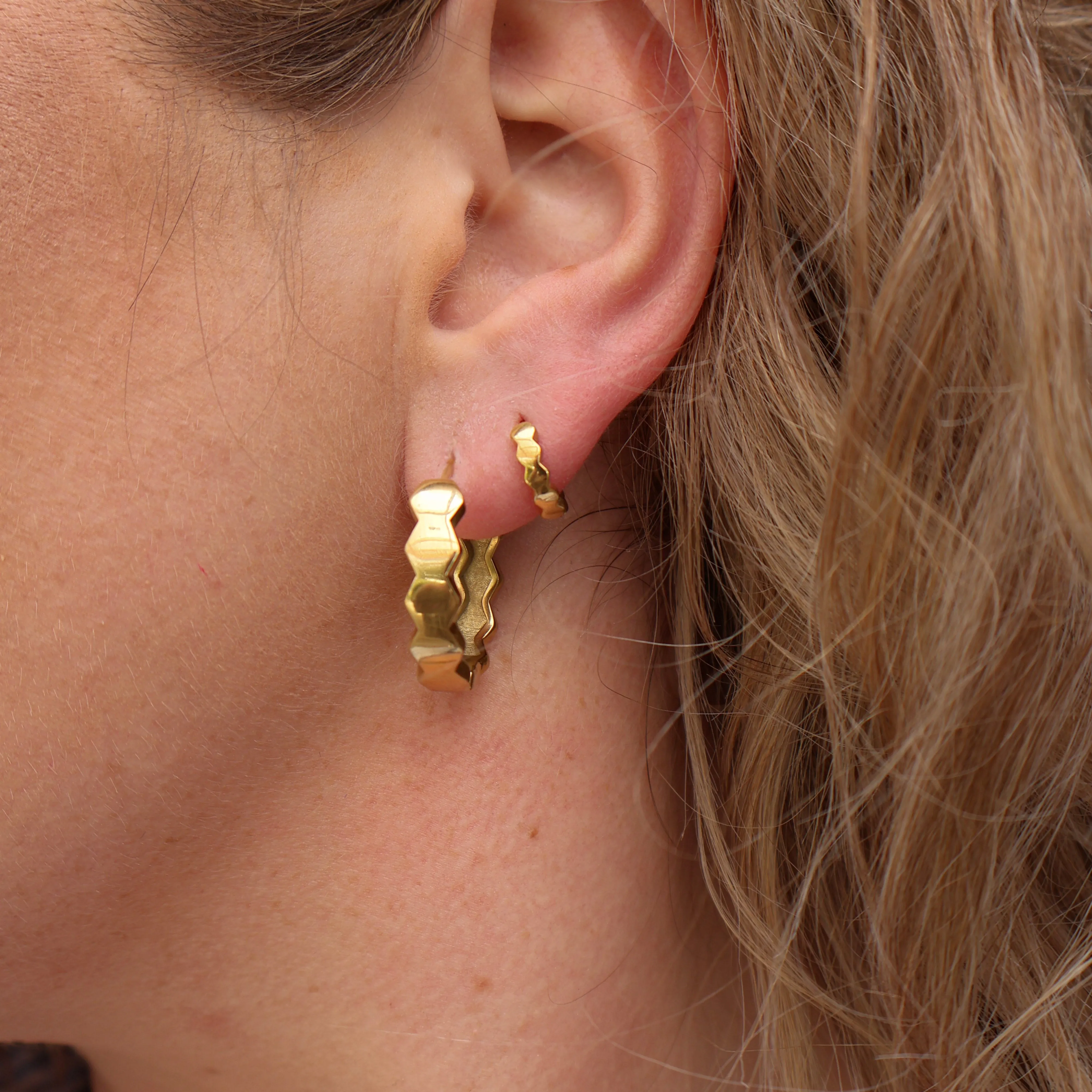 Cleo Hoops