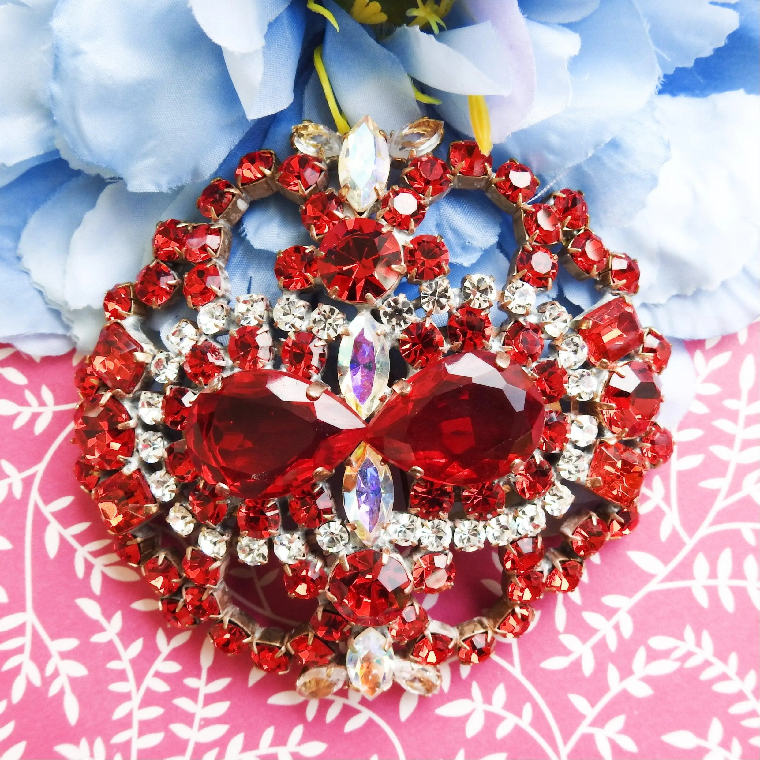 Czech rhinestone broach pin