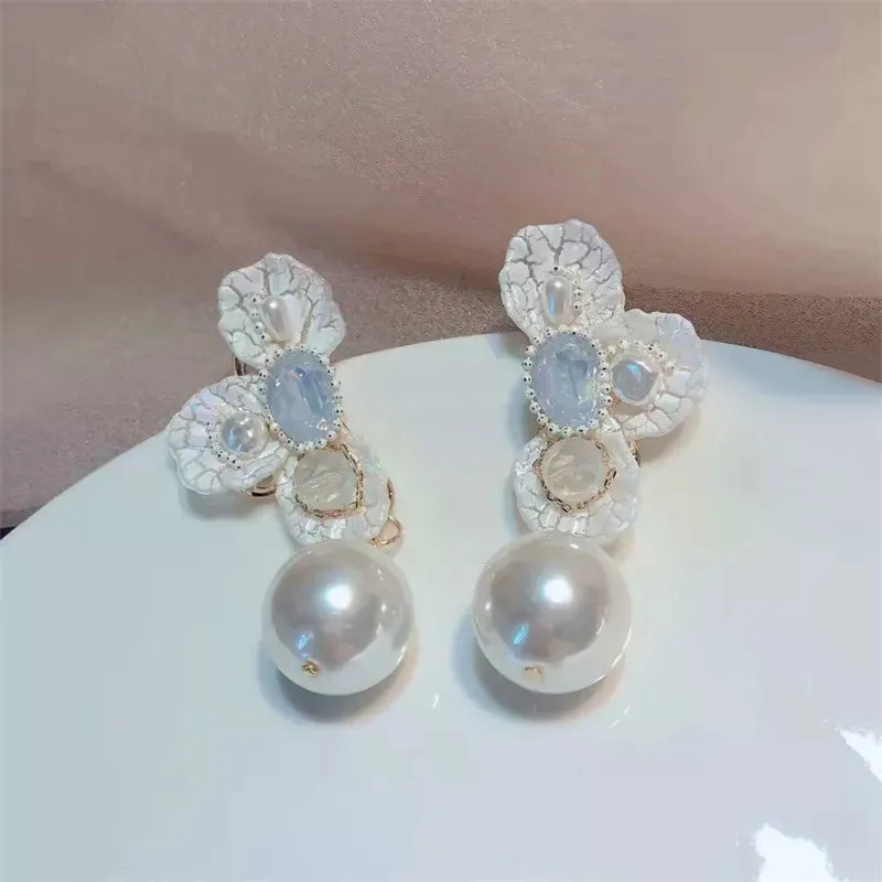 Eva Stud Earrings