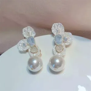 Eva Stud Earrings