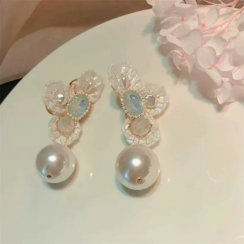 Eva Stud Earrings