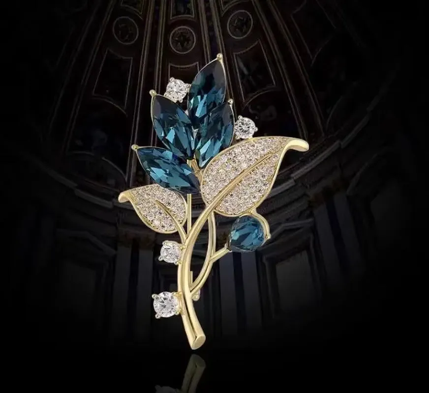 Exquisite Purple Lavender Brooch Women'S Brooches Crystal Rhinestone Bouquet Pins Clothing Coat Luxury Jewelry Girl Gift