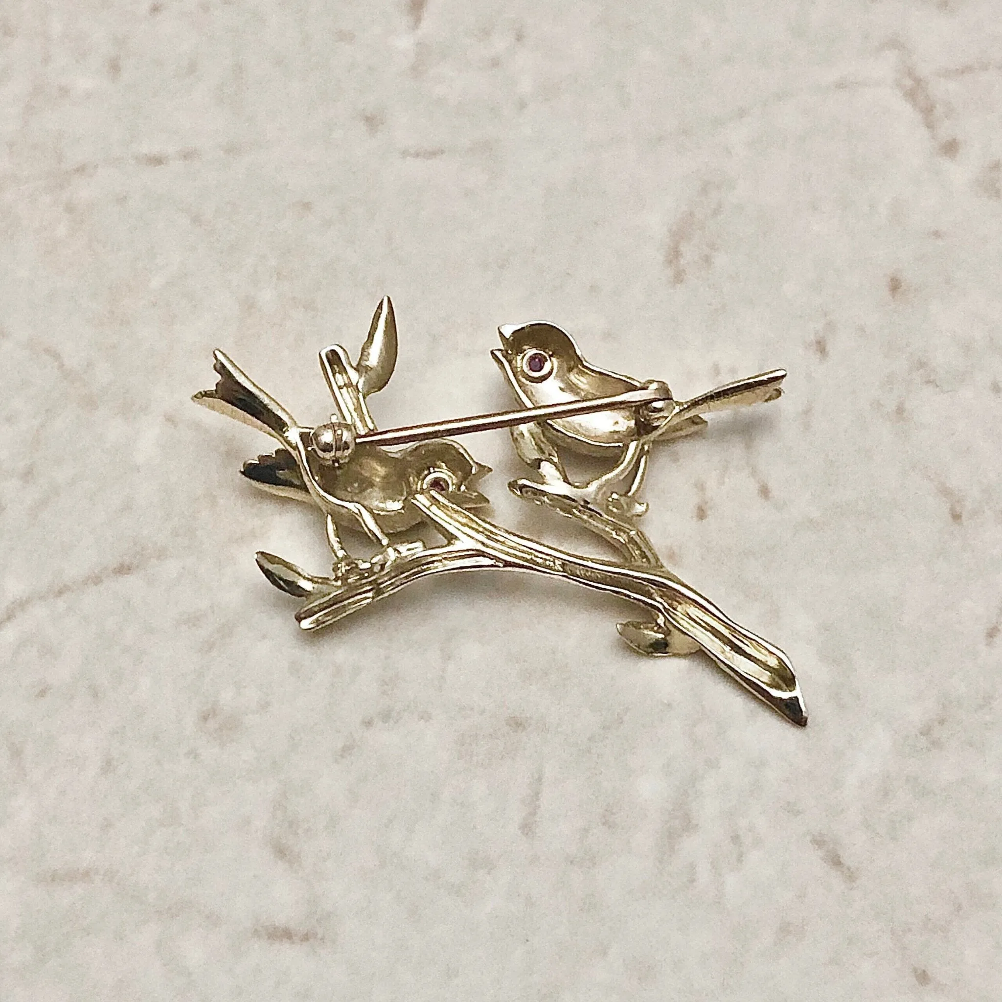Exquisite Vintage 14 Karat Yellow Gold Ruby Bird Brooch