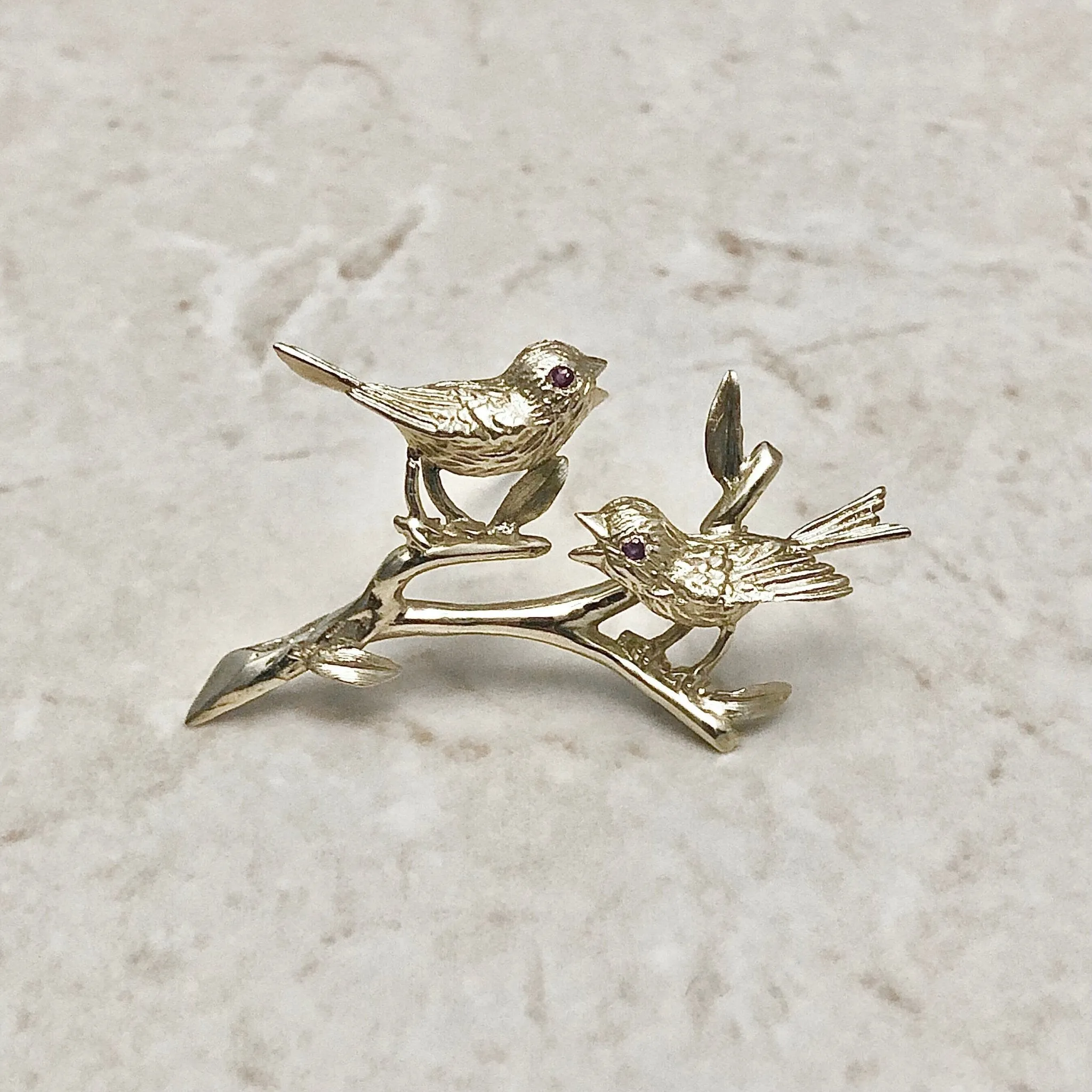 Exquisite Vintage 14 Karat Yellow Gold Ruby Bird Brooch
