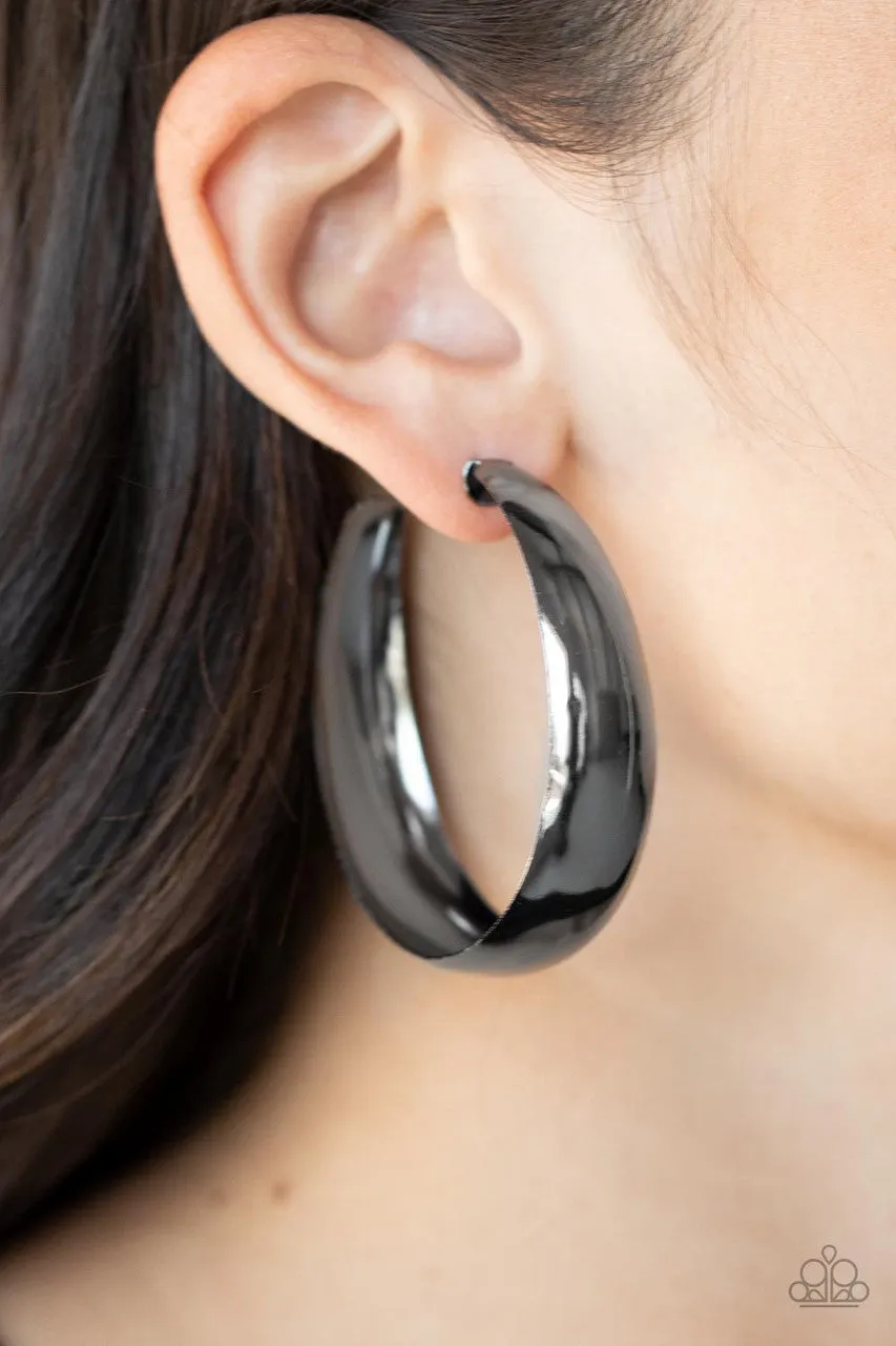 Flat Out Flawless - Black - Gunmetal Paparazzi Post Earrings