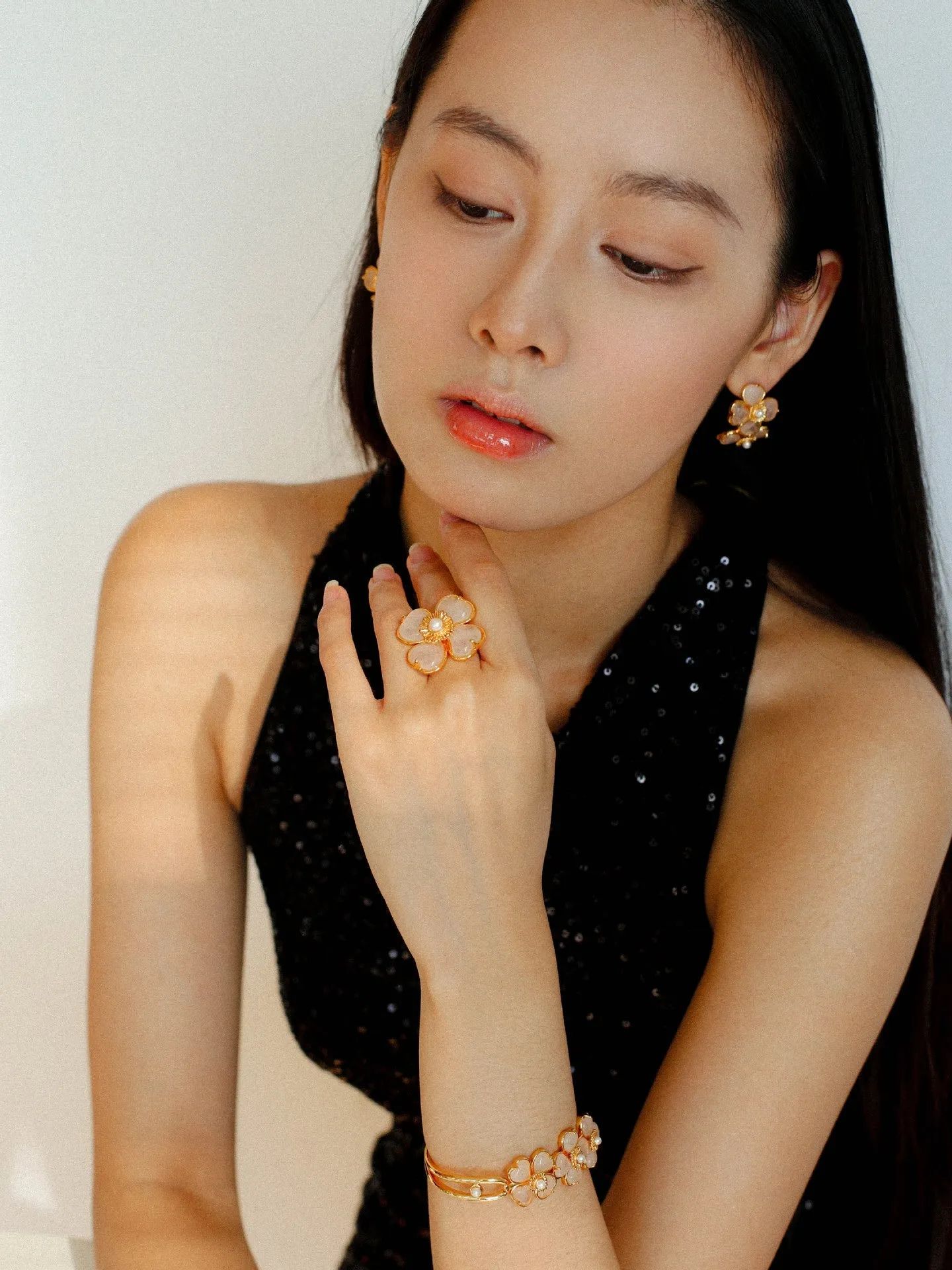 Four-leaf Clover White Crystal Double Flower Stud Earrings
