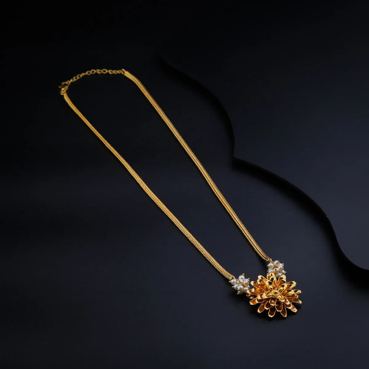 Genda Silver Pendant Necklace Gold Plated