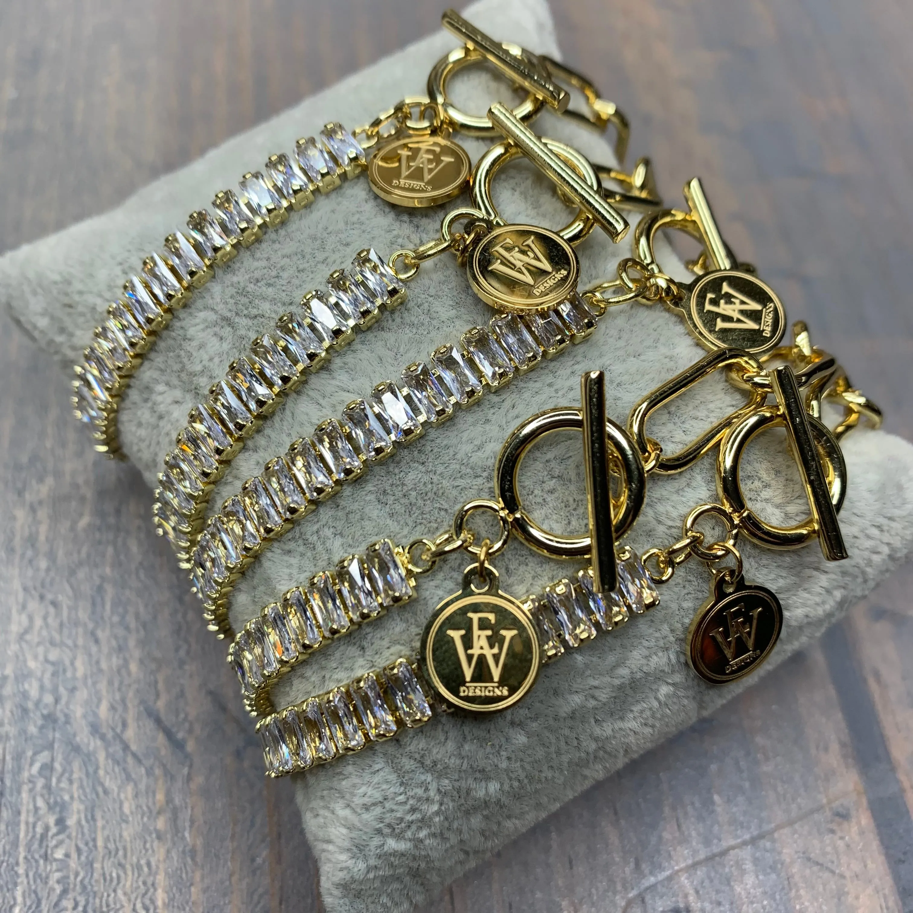 Gold Plated Baguette Cubic Zircon and Paper Clip Chain Bracelet 410-21 | Erika Williner Designs