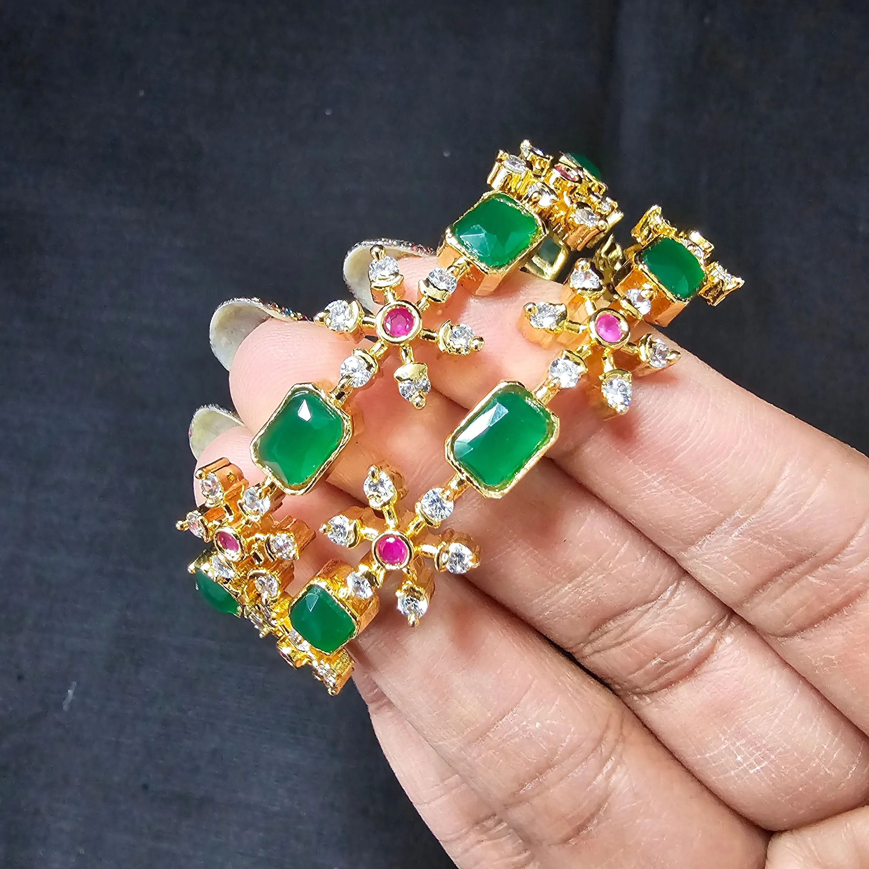 Green 2 Bangles set