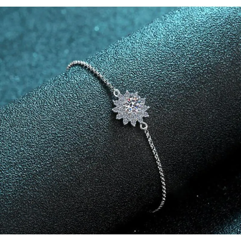 Halo Round Cut 0.5ct Moissanite Diamond Sunflower Bracelet