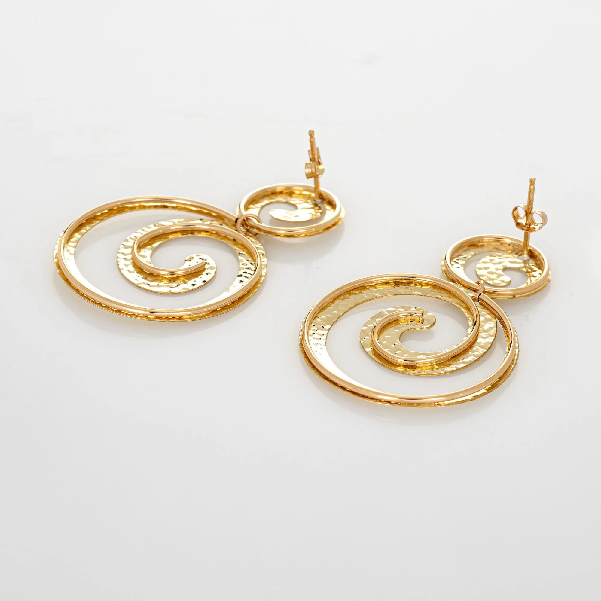 Hammered Gold Swirl Earrings Vintage 18k Yellow Gold 1.5" Estate Fine Jewelry