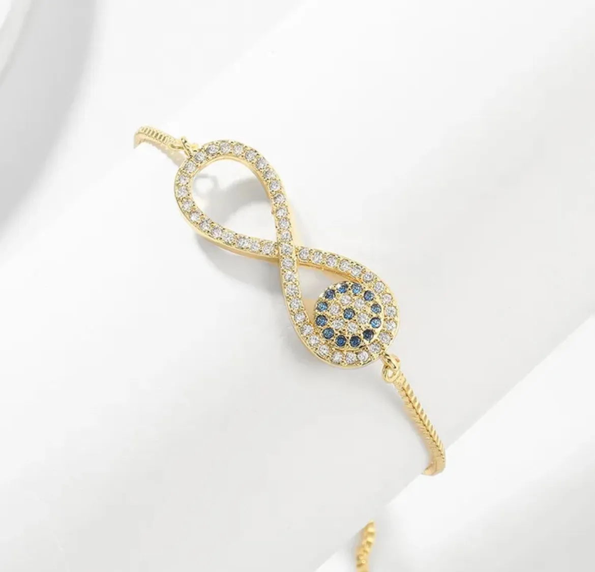 Infinity Copper Inlaid Zirconium Eye Pull Bracelet