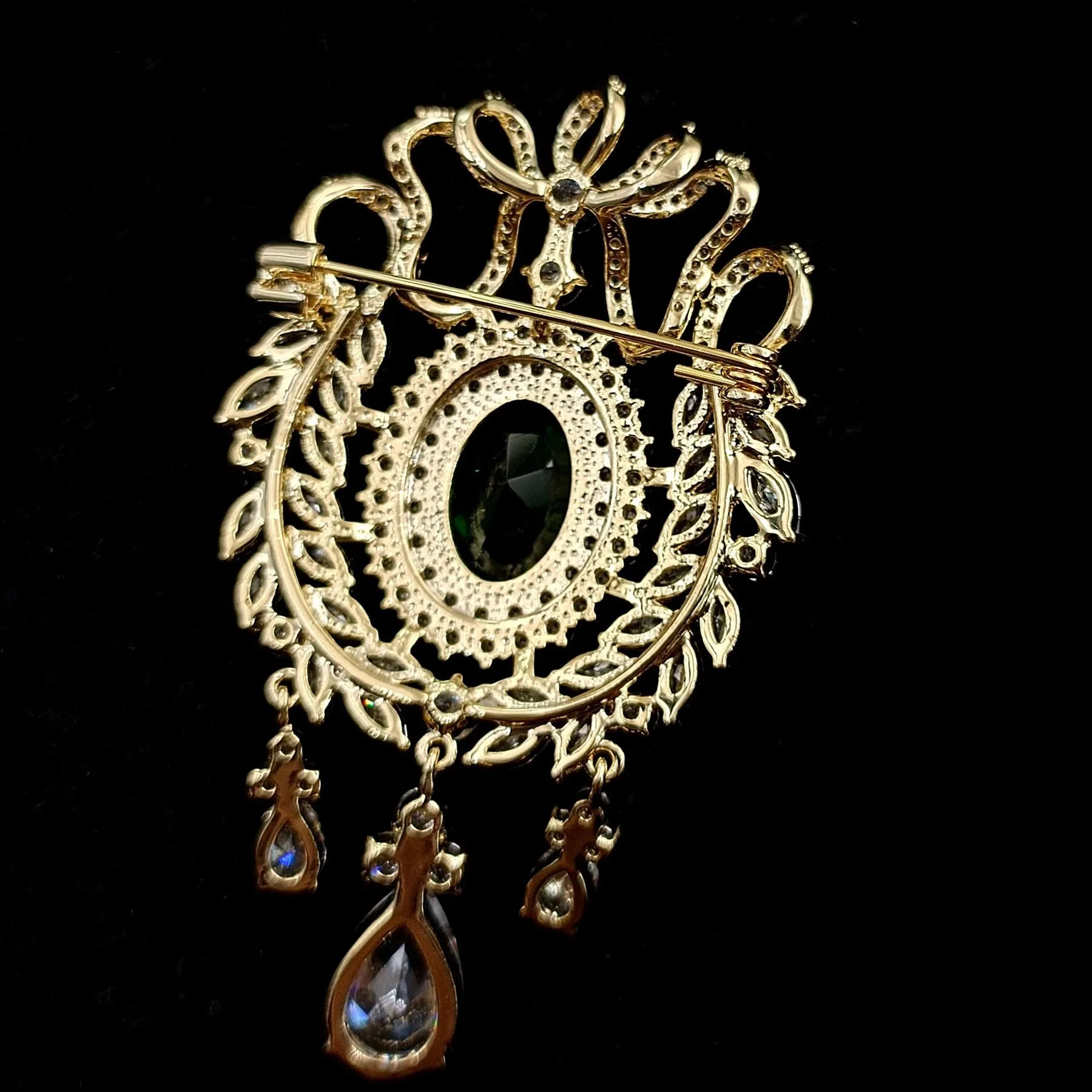 Jewelblings Fantastic Vintage Ribbon & Wheat Green Oval Stone Art Deco Broaches with Triple Drop Queen Jewelry for Formal Event Occasion