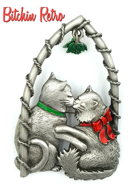 JJ Vintage Pin with Kissing Kitties Under The Christmas Mistletoe