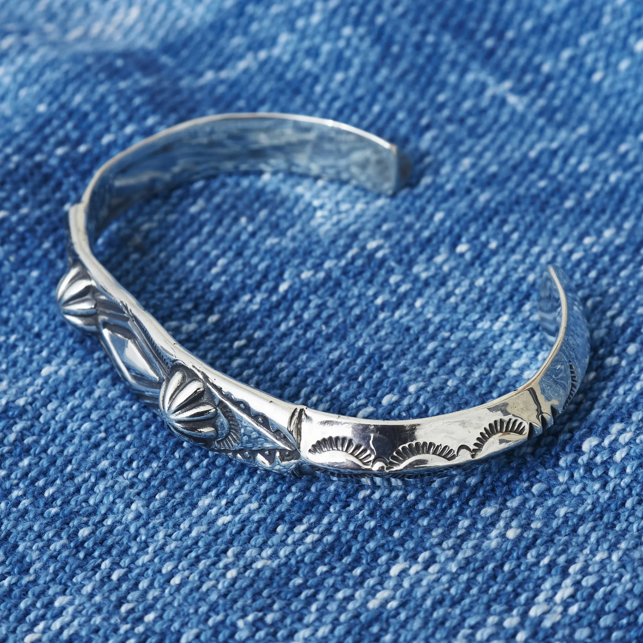 Larry Smith Flat Diamond Triangle Bracelet (2 Shells) BR-0164