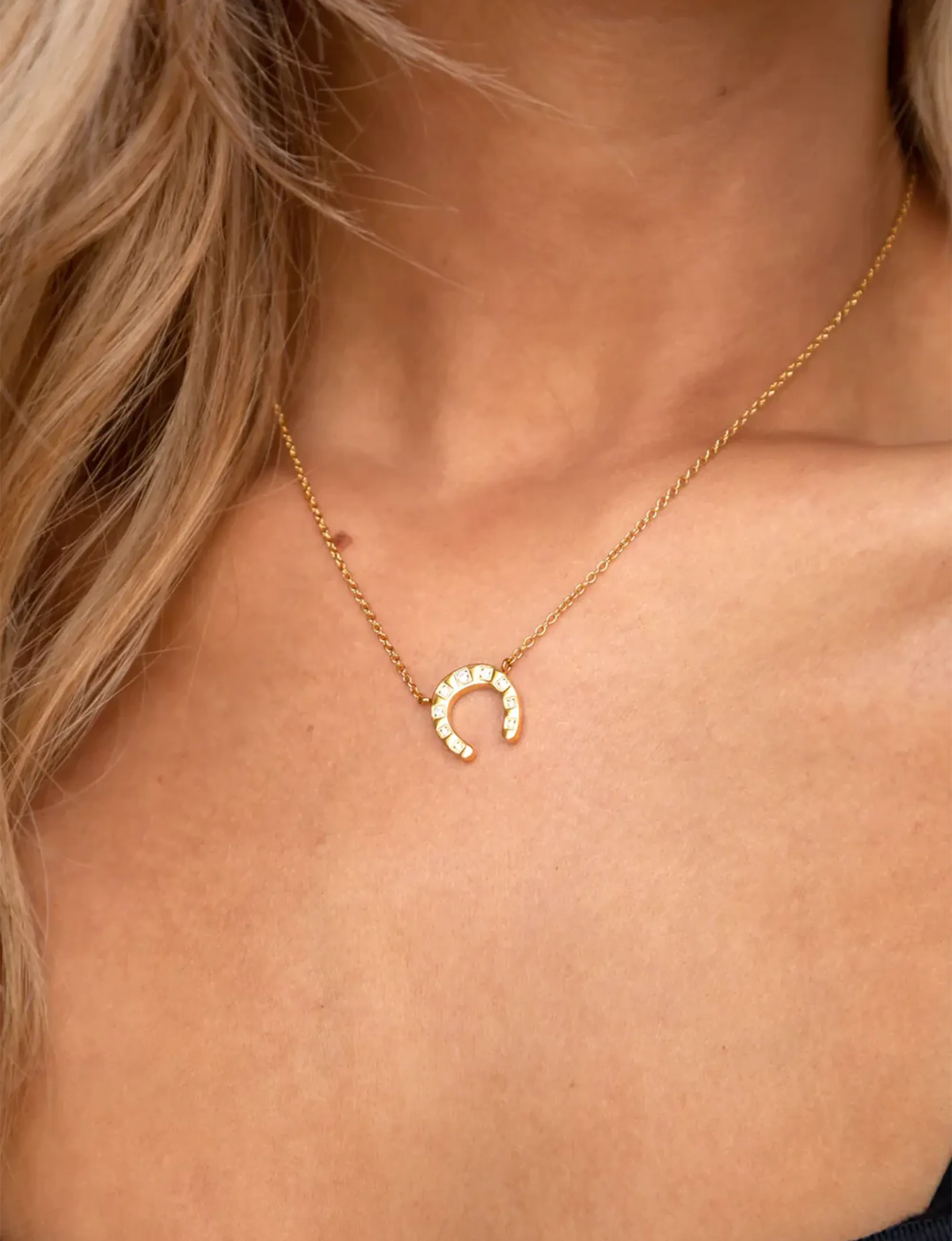 Maddox Horseshoe Necklace, Gold