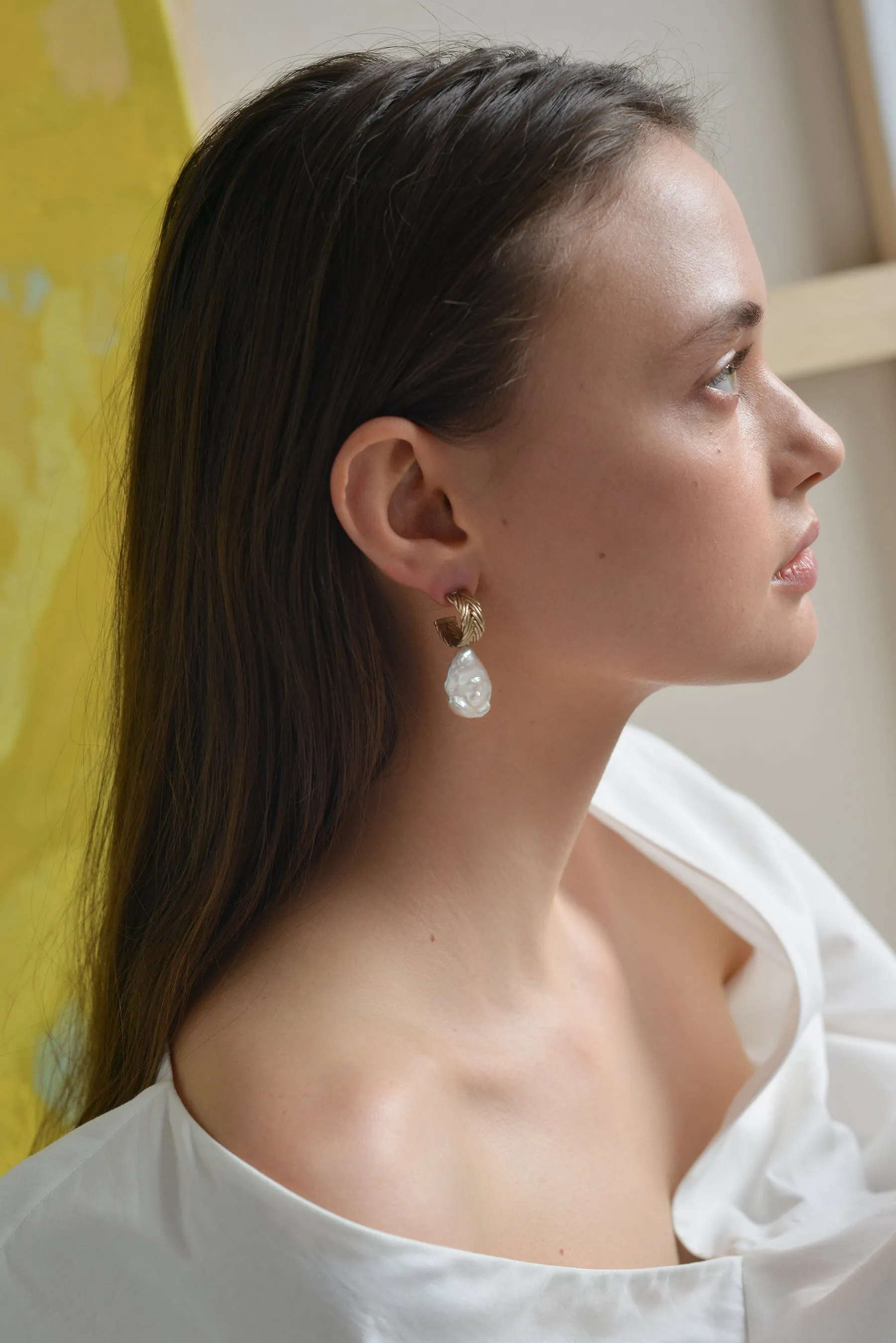 MARINA HOOPS IN KESHI PEARL