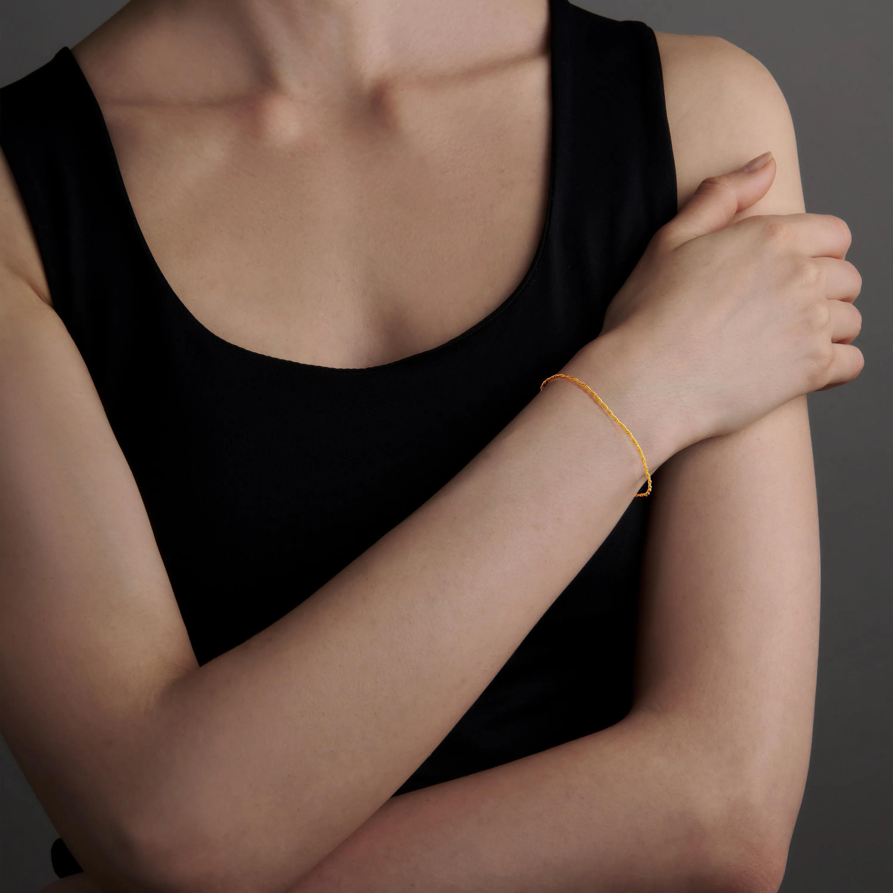 Narrow Twist Chain Bracelet