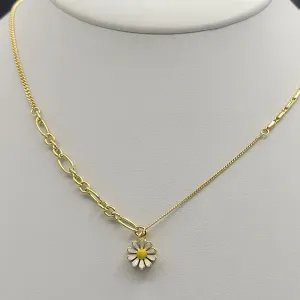 Necklaces - 14K Gold Plated. White Daisy Flower Charm Pendant Fancy Chain Necklace