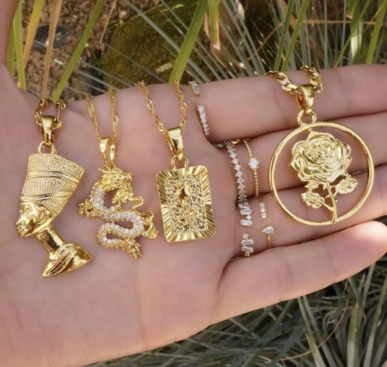 Nefertiti necklace