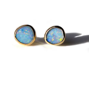 Opal studs in Gold