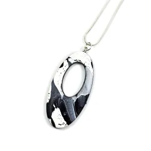 Oval Donut Cutout Pendant - Calacatta