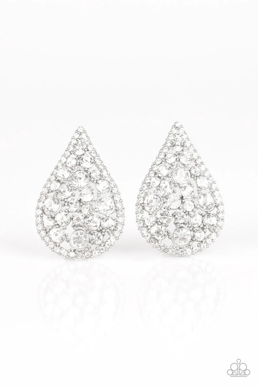 Paparazzi REIGN-Storm Earrings White