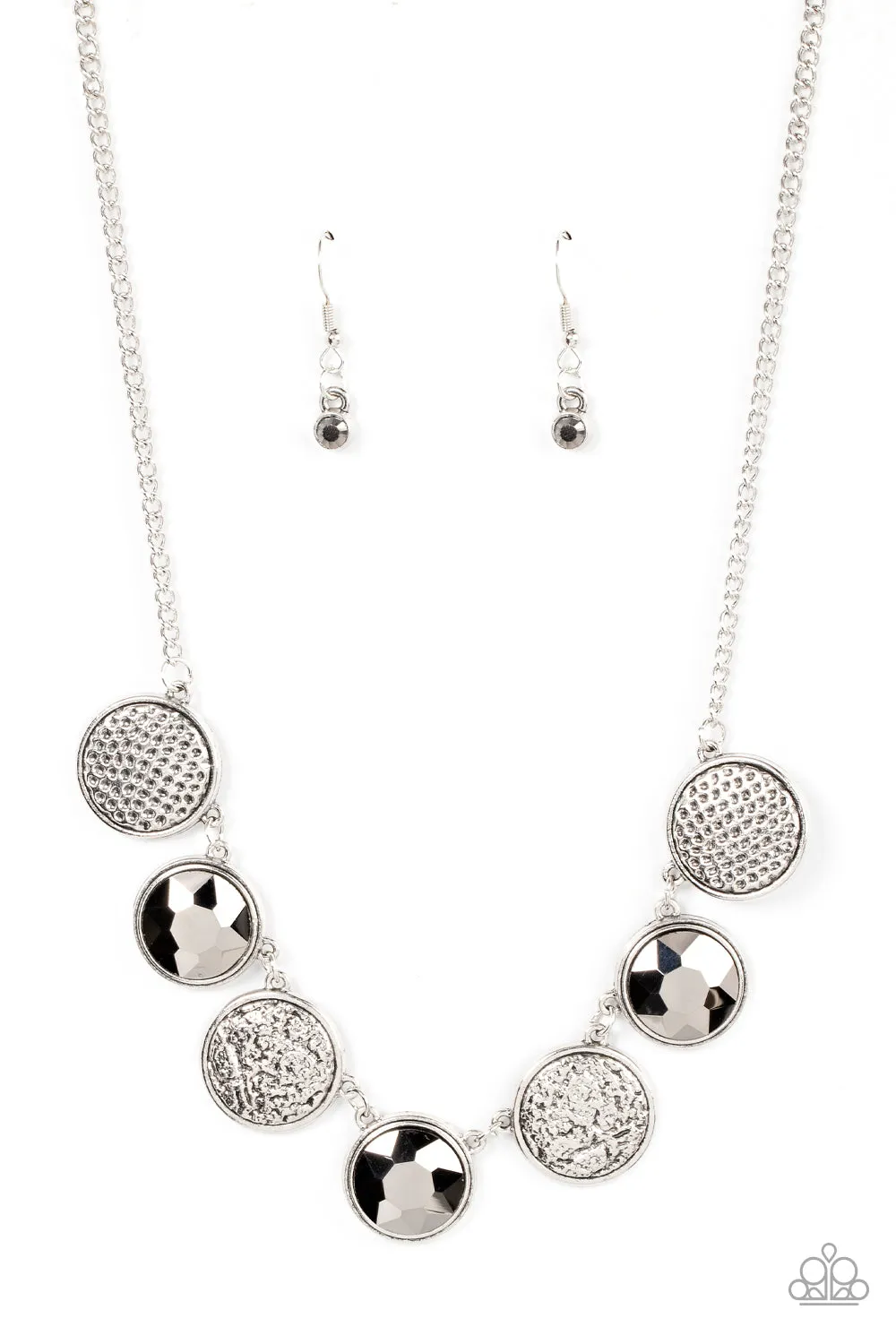 Paparazzi - Urban Elite - Silver Necklace