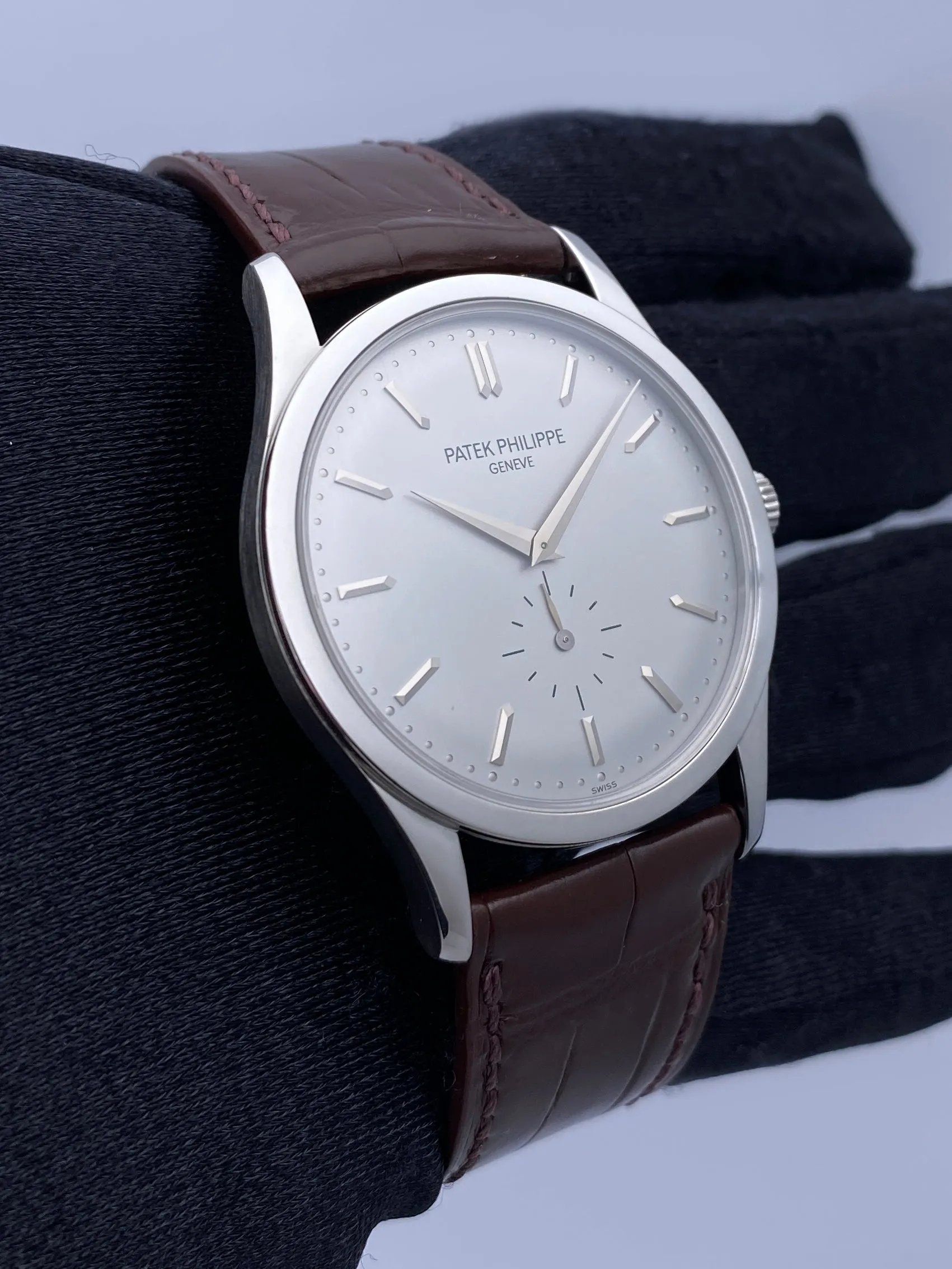 Patek Philippe Calatrava 5196G 18K White Gold Mens Watch With Papers