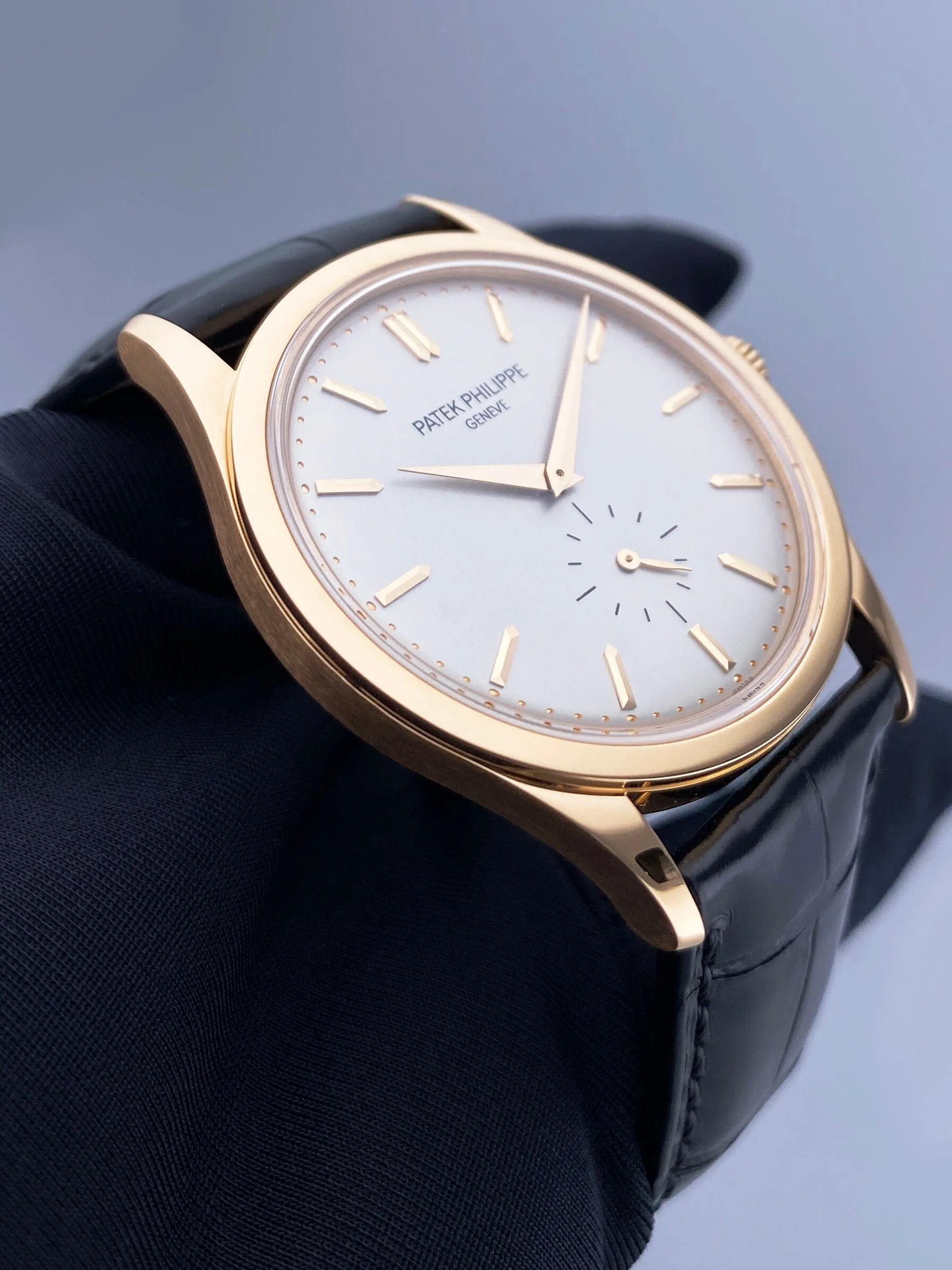 Patek Philippe Calatrava 5196R 18K Rose Gold Mens Watch