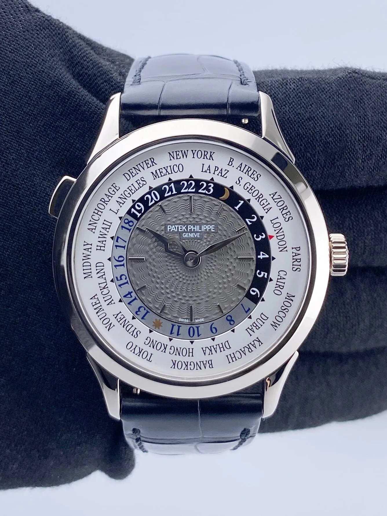 Patek Philippe Complications World Time 5230G Mens Watch Box Papers