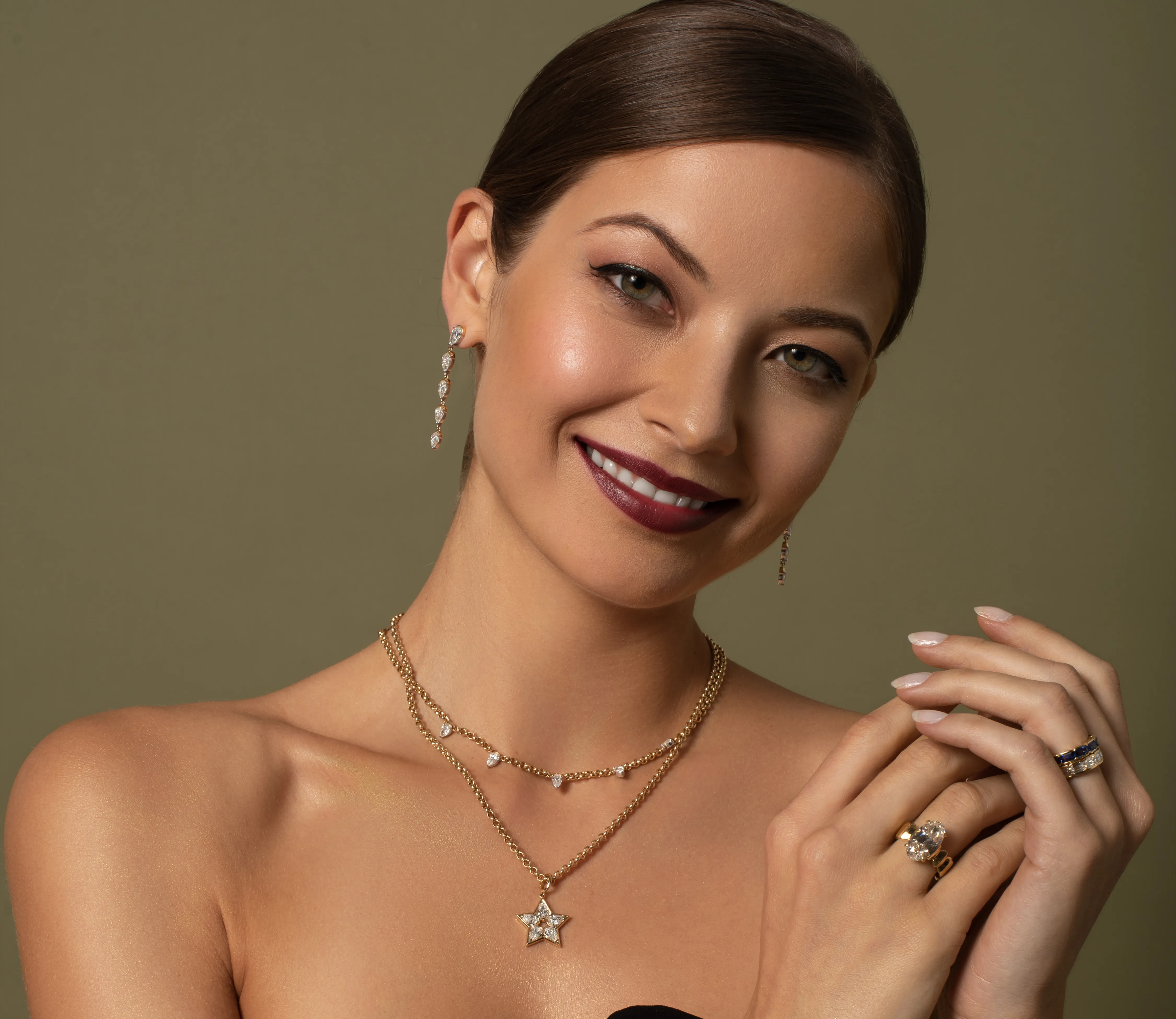 Pear Shape Star Necklace