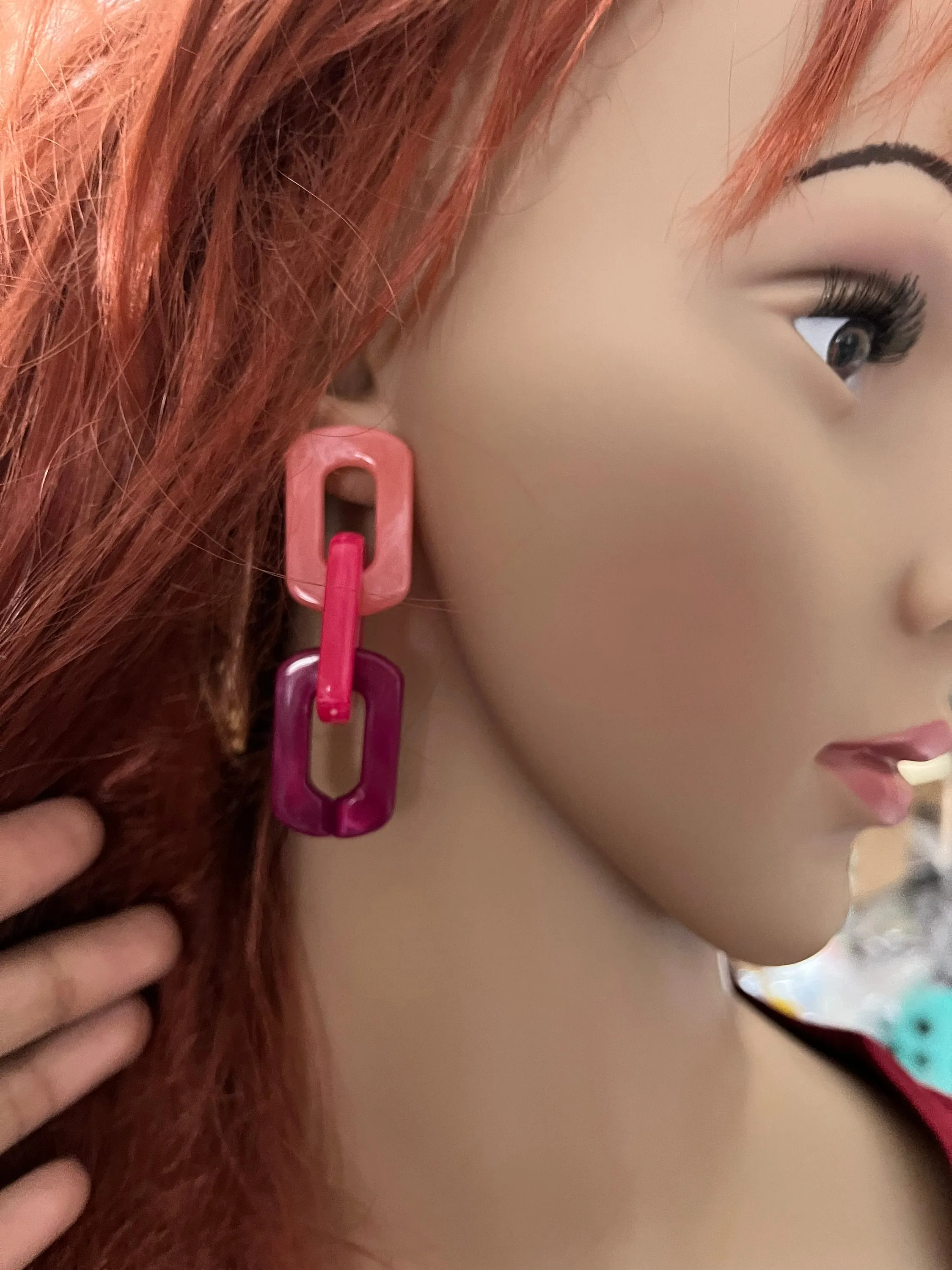 pink acrylic earrings , Big pink chain earring , fuchsia earrings , fuchsia acrylic chain earrings , chunky pink earrings , statement