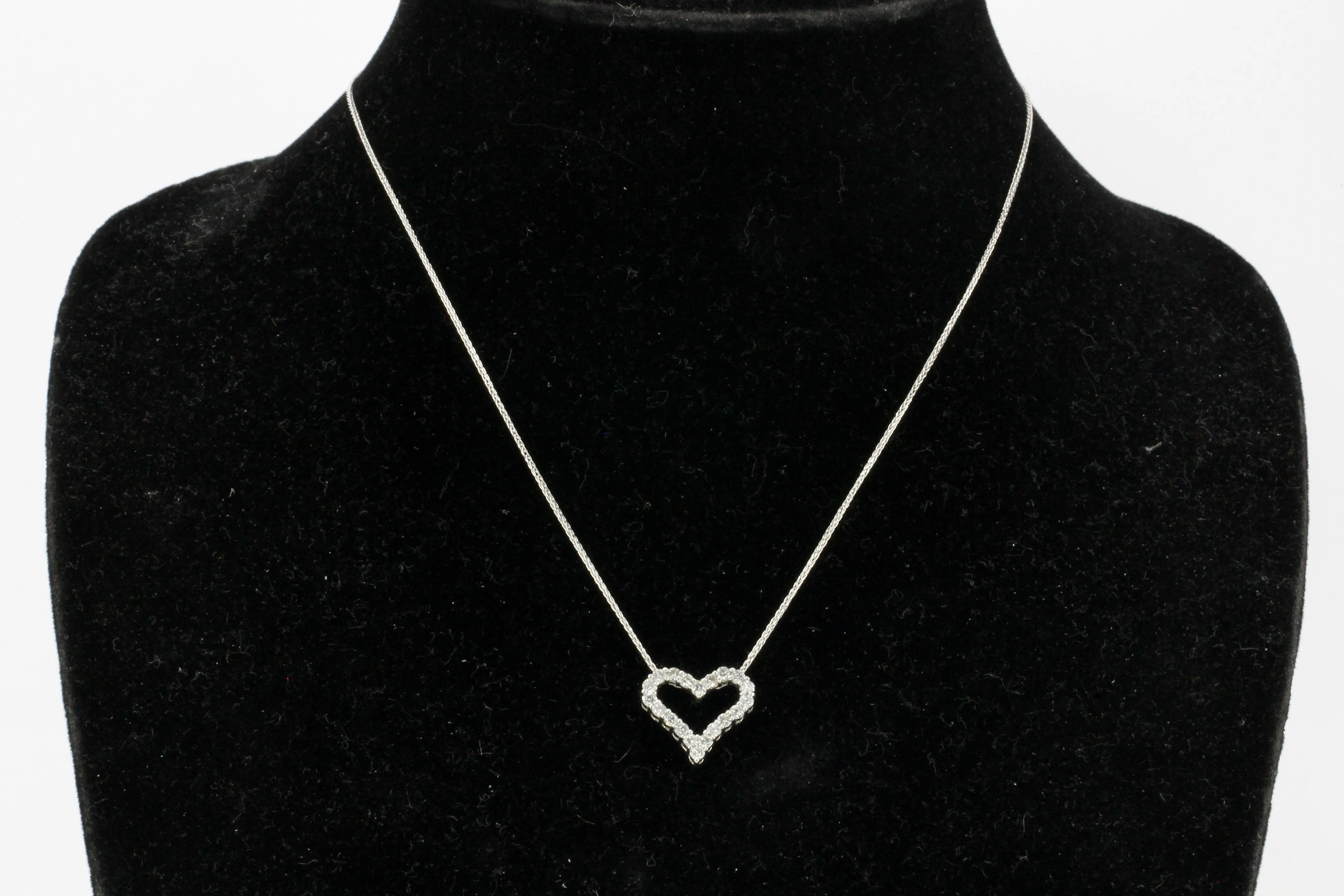 Platinum Diamond Heart Pendant Necklace 1CTW