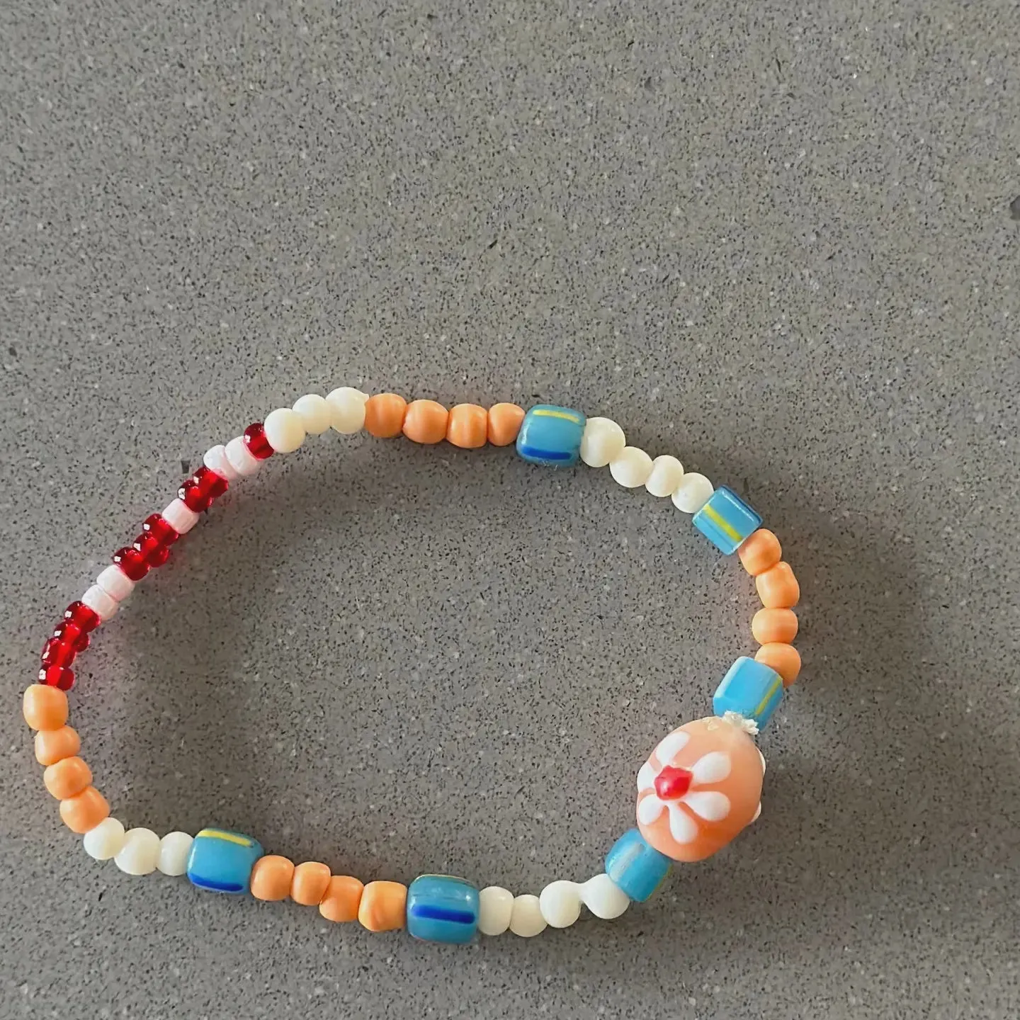 Pleats Bracelet - Peach Bead Flower