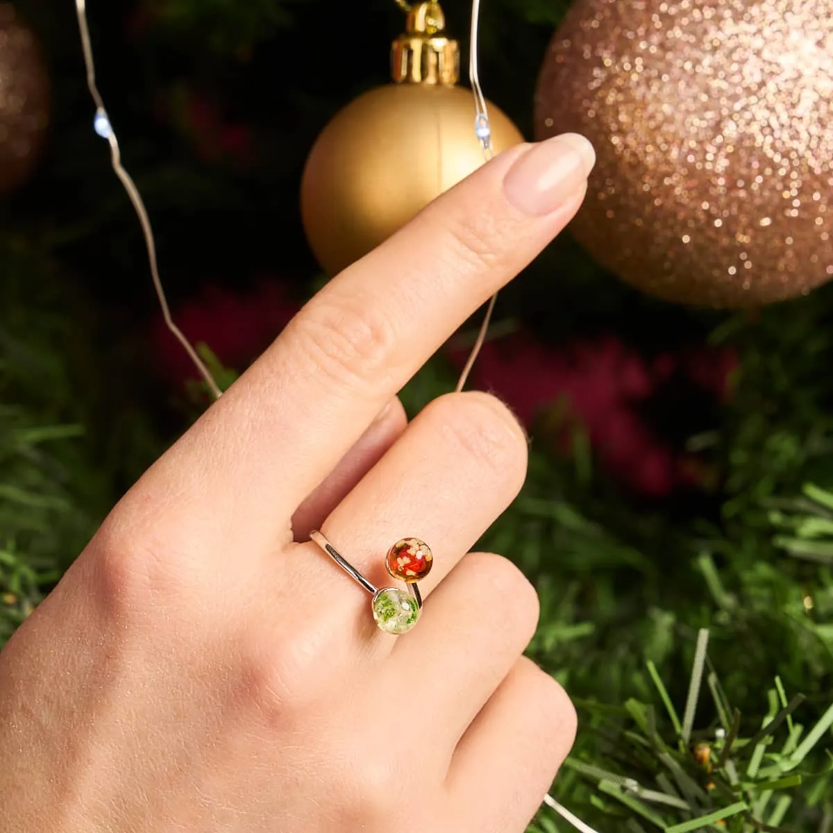 Red Holly x Frosted Mistletoe | .925 Sterling Silver | Firefly Glass | Infinity Helix Ring