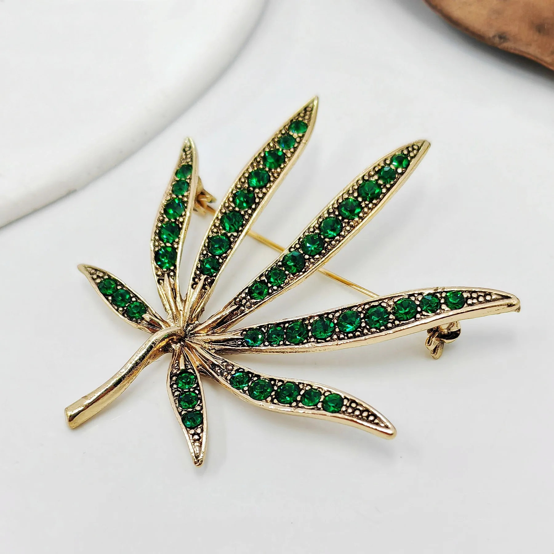Retro Vintage Gold and Green Crystal Leaf Brooch Pin Chic Plant Jewelry