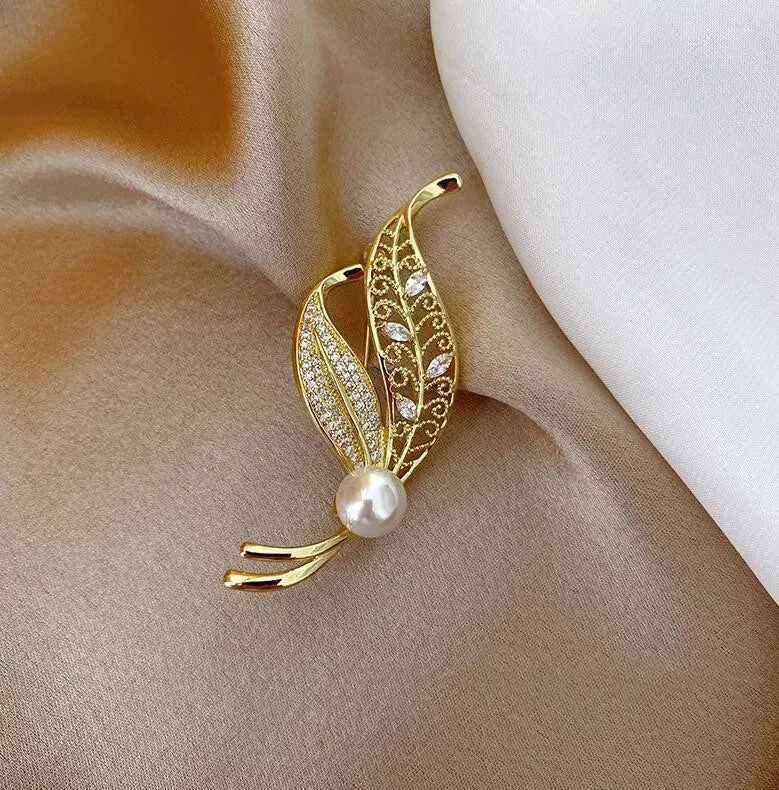 Rhinestone Queen Brooches For Women Crown Letters Party Office Brooch Pins