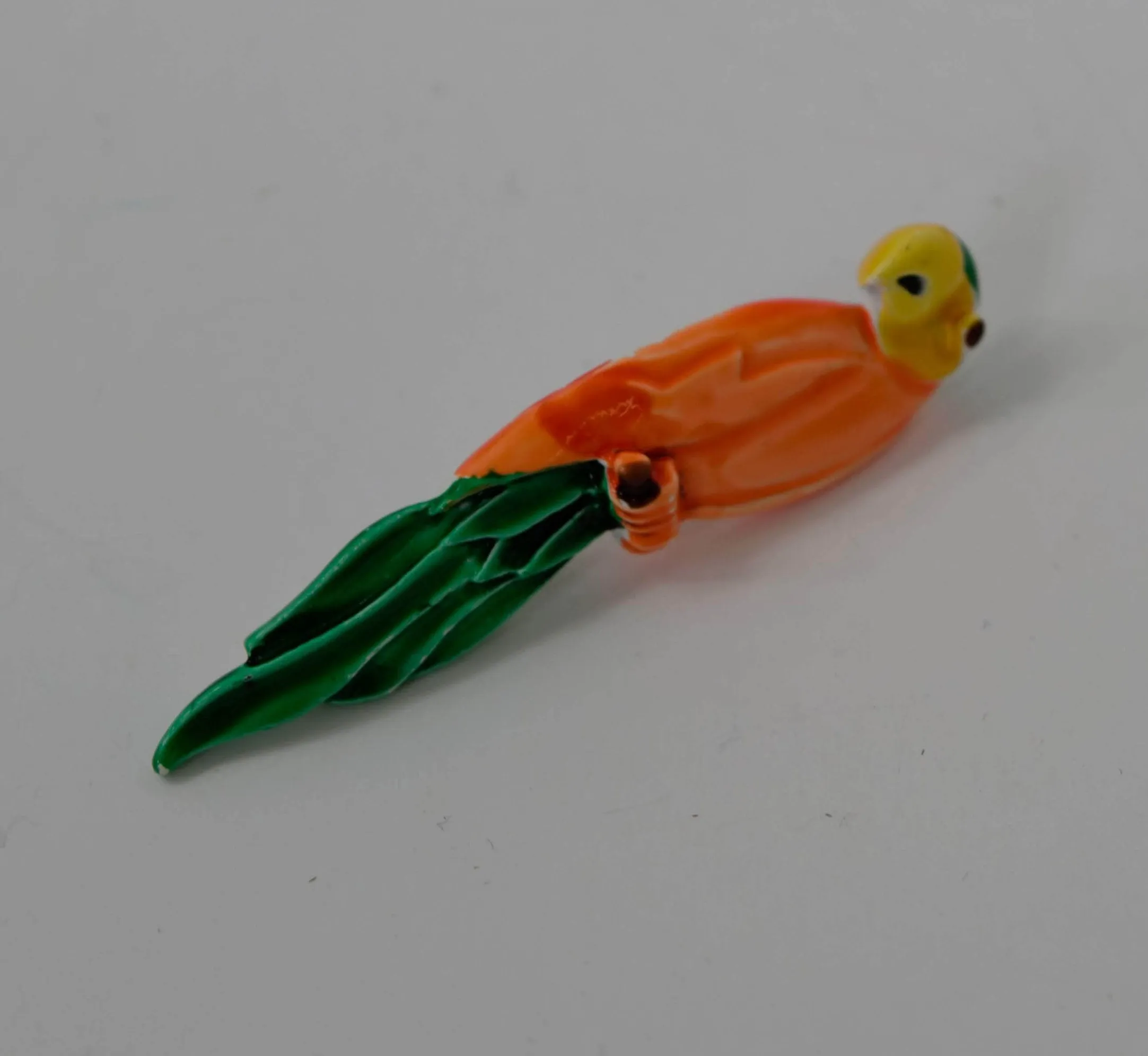 Set of 2 Parakeet Parrot Bird Figural Pin Brooch Vintage Jewelry